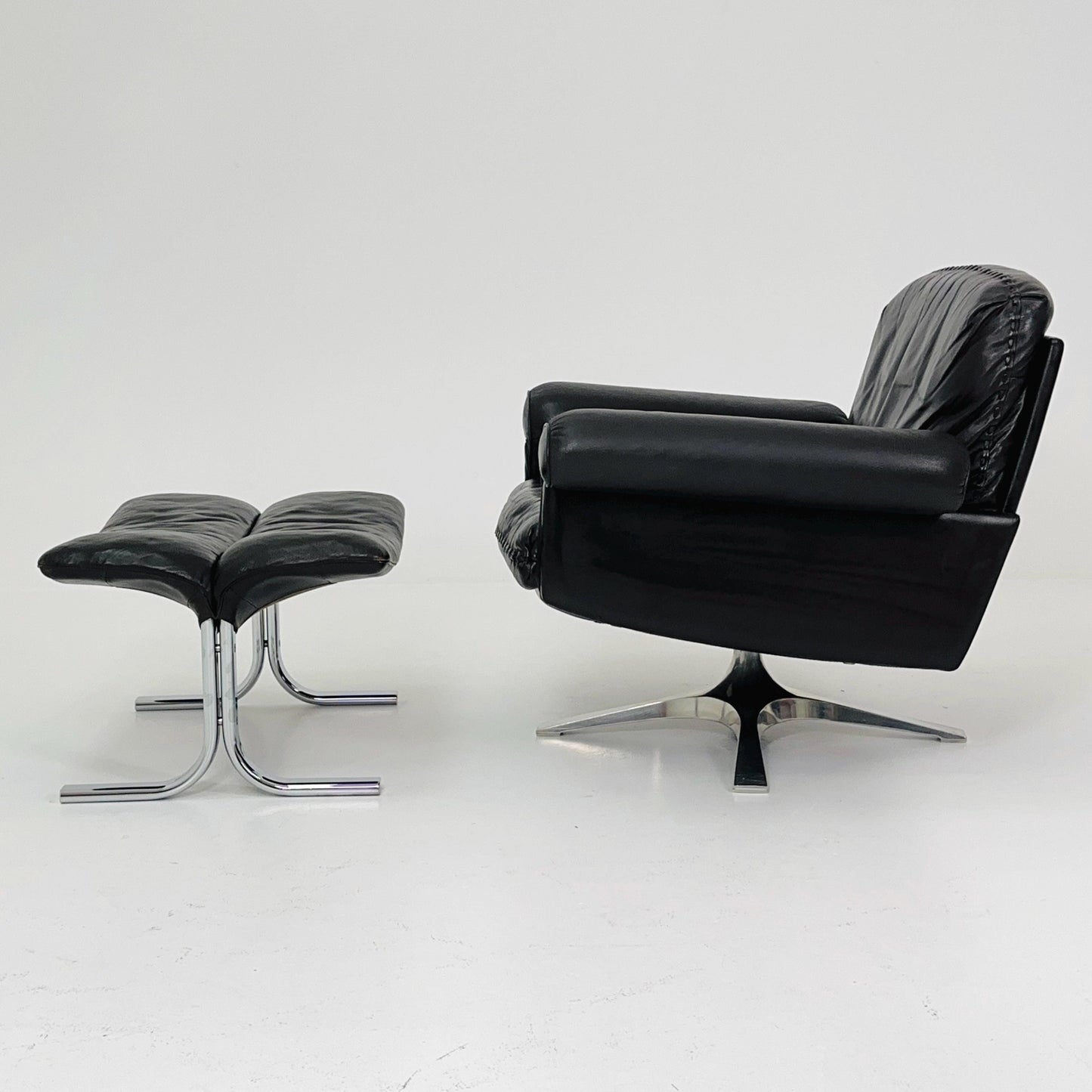Mid Century De Sede "DS-31" armchair & ottoman in chocolate brown, Switzerland 1970s