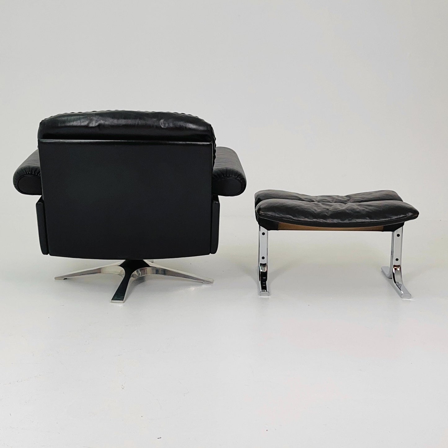 Mid Century De Sede "DS-31" armchair & ottoman in chocolate brown, Switzerland 1970s