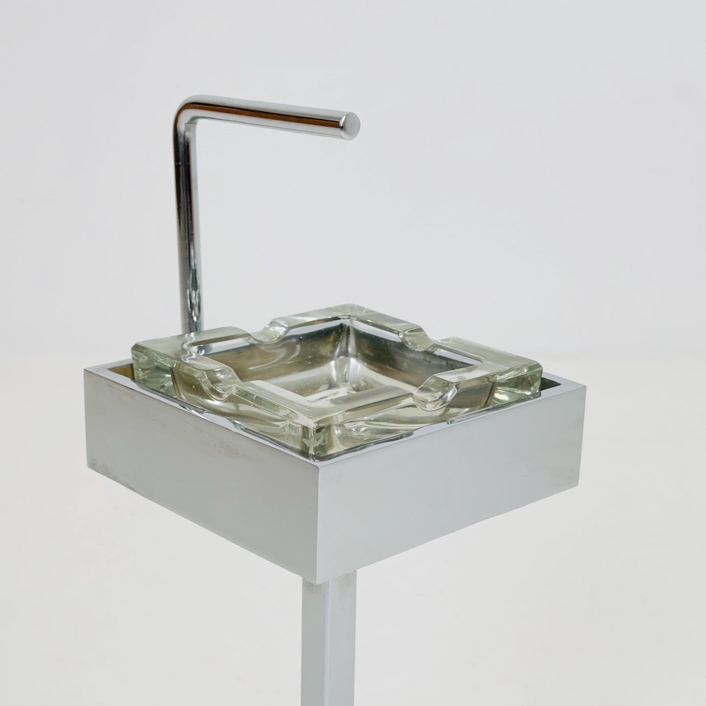 Mid-Century Bauhaus Glass & Chrome Stand Ashtray – Germany 1980s