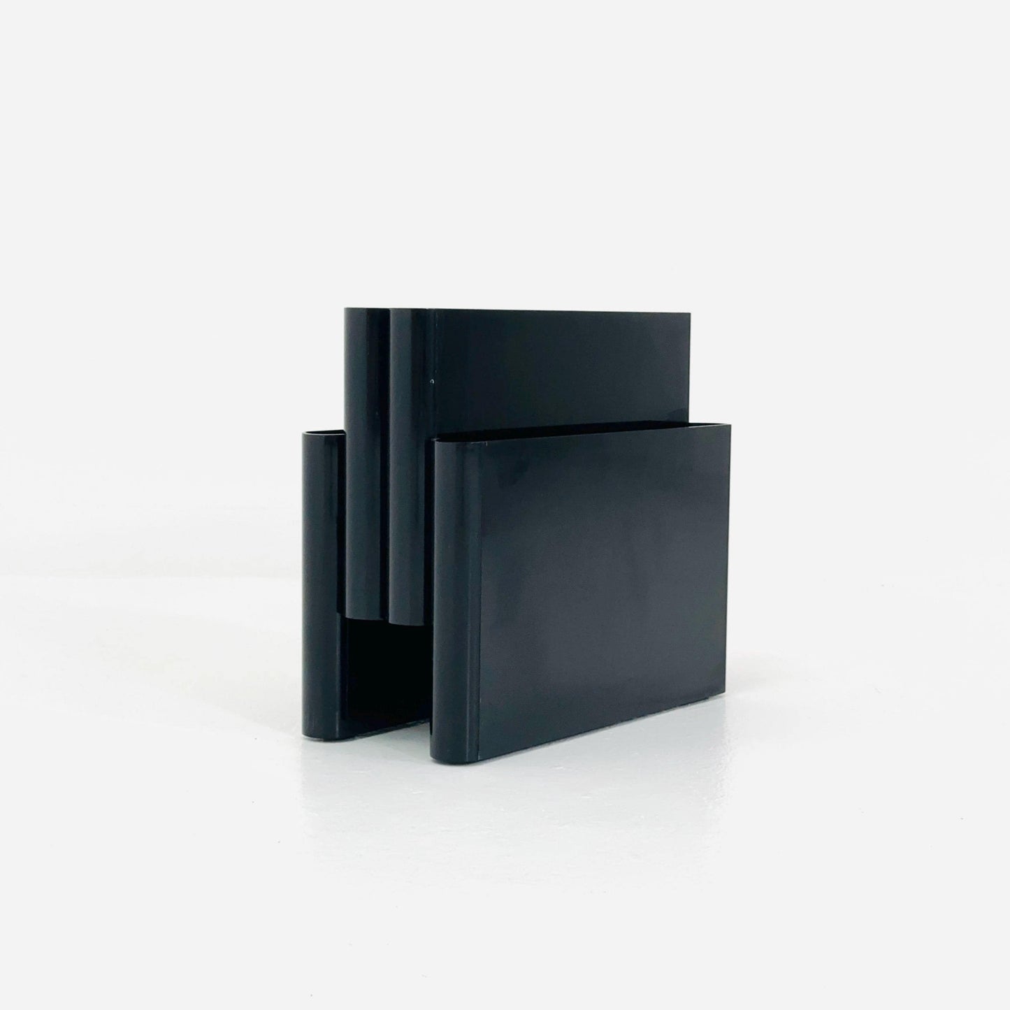 Mid-Century Modern Magazine Rack with 4 Compartments by Giotto Stoppino for Kartell, 1970s model 4676