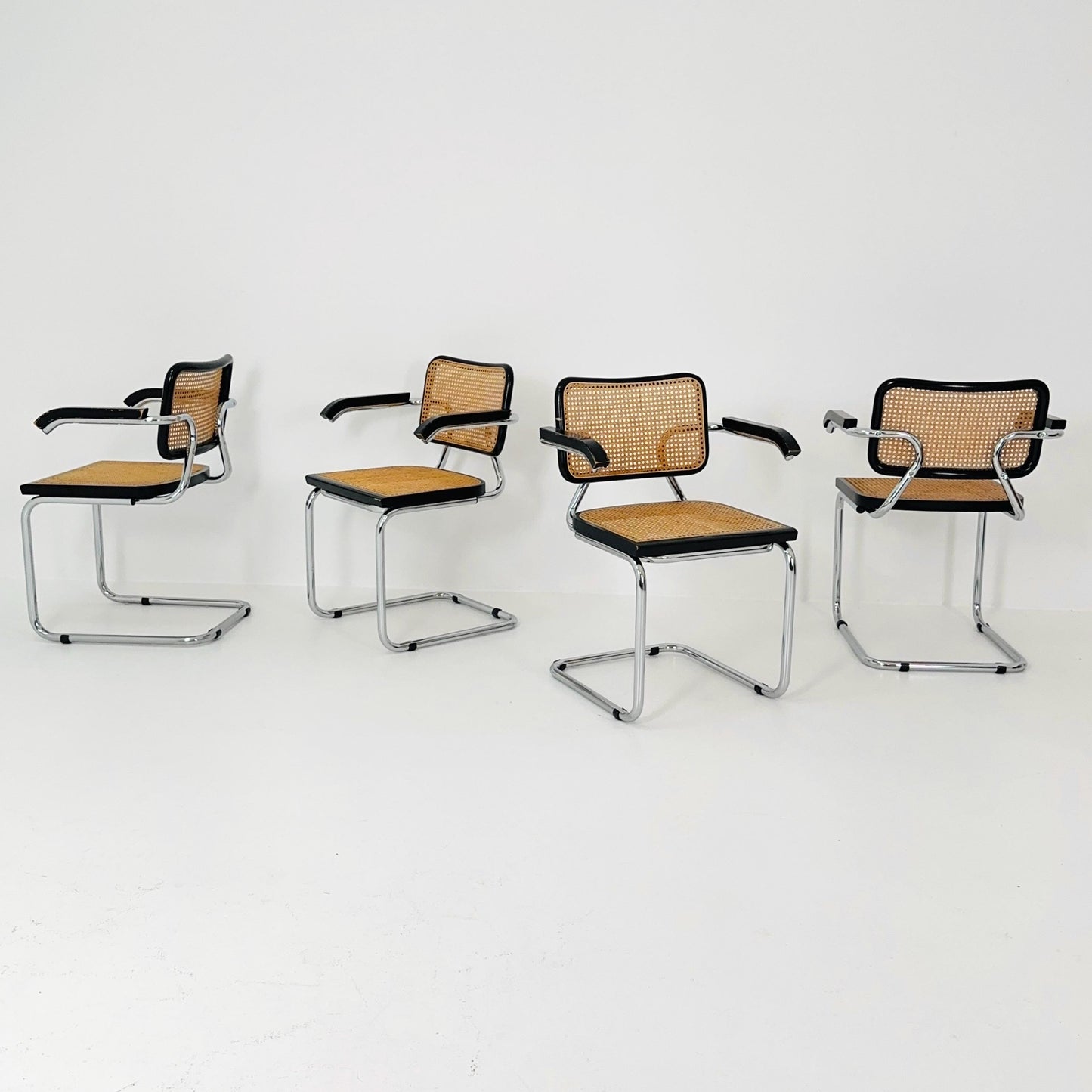 Set of 4 Mid Century s64 Cantilever Cesca Chair by Marcel Breuer / Bauhaus Design / 1980s Italy