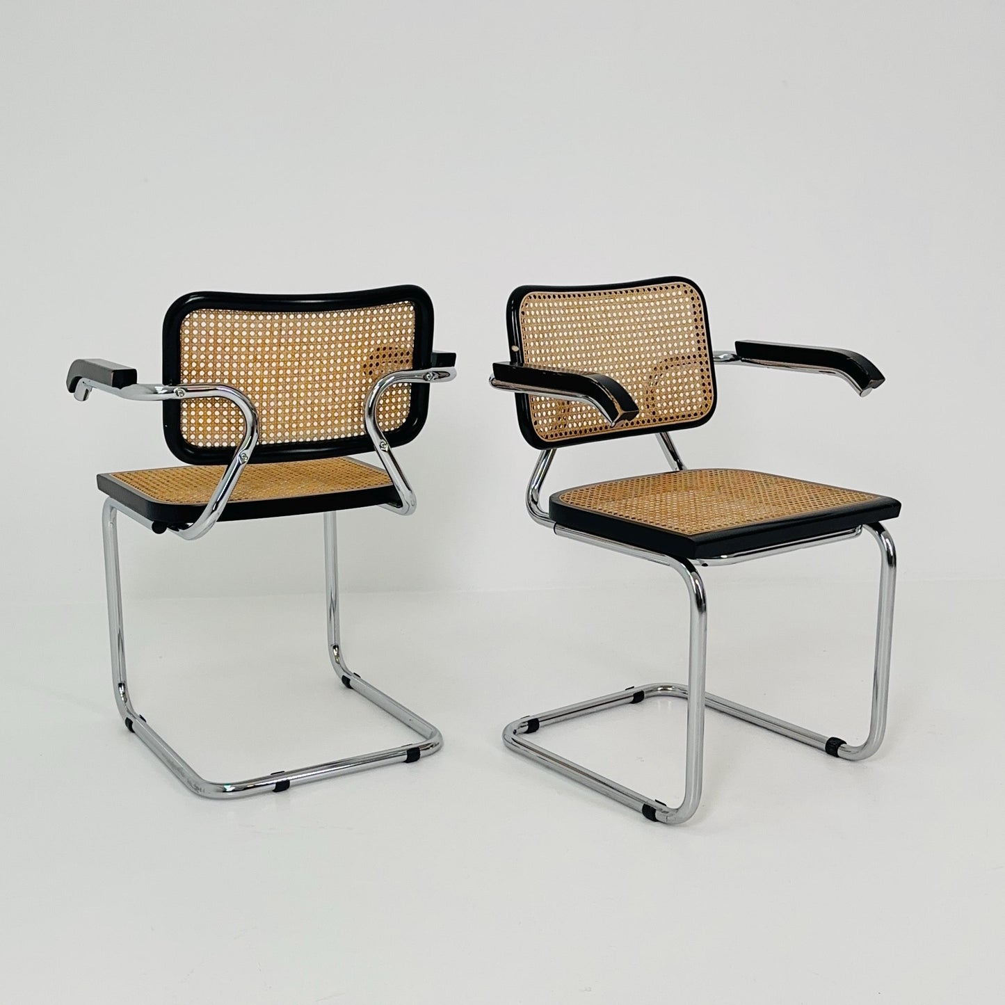 Set of 2 Mid Century s64 Cantilever Cesca Chair by Marcel Breuer / Bauhaus Design / 1980s Italy