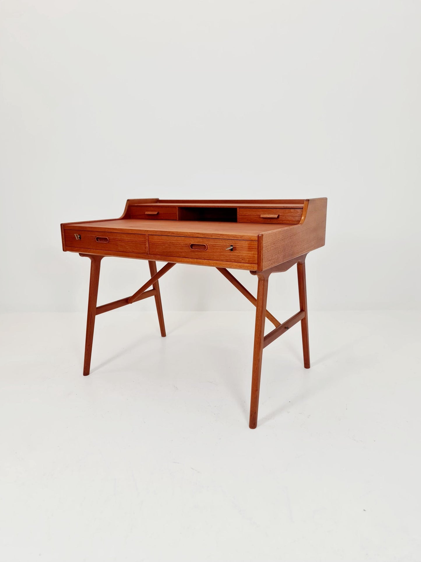 Danish teak Freesanding desk, model 65 Desk by Arne Wahl Ivrsen, 1960s
