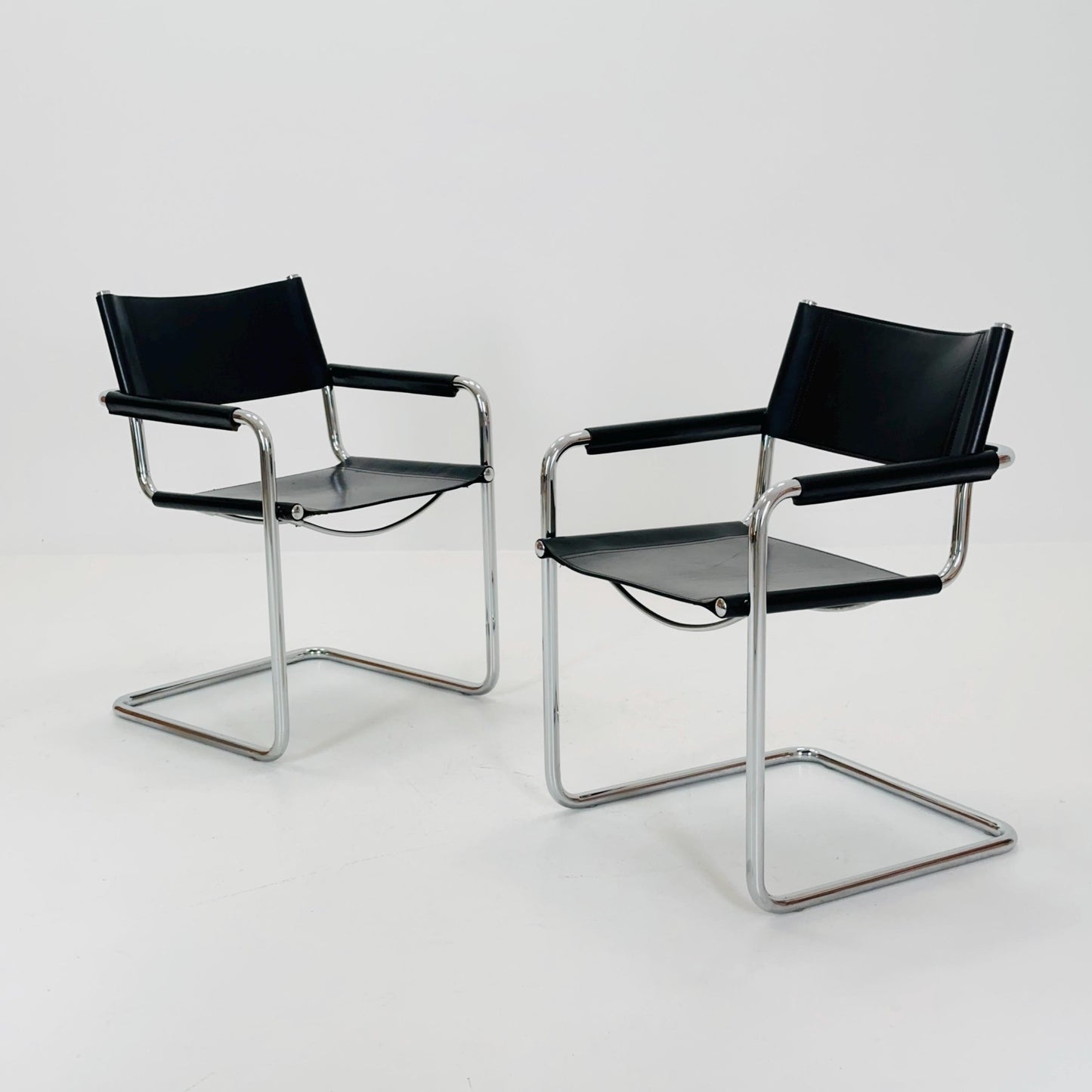 Set of 2 Mid century B34 Matteo Grassi Mg5 black leather cantilever chairs by Mart Stam italy 1980s
