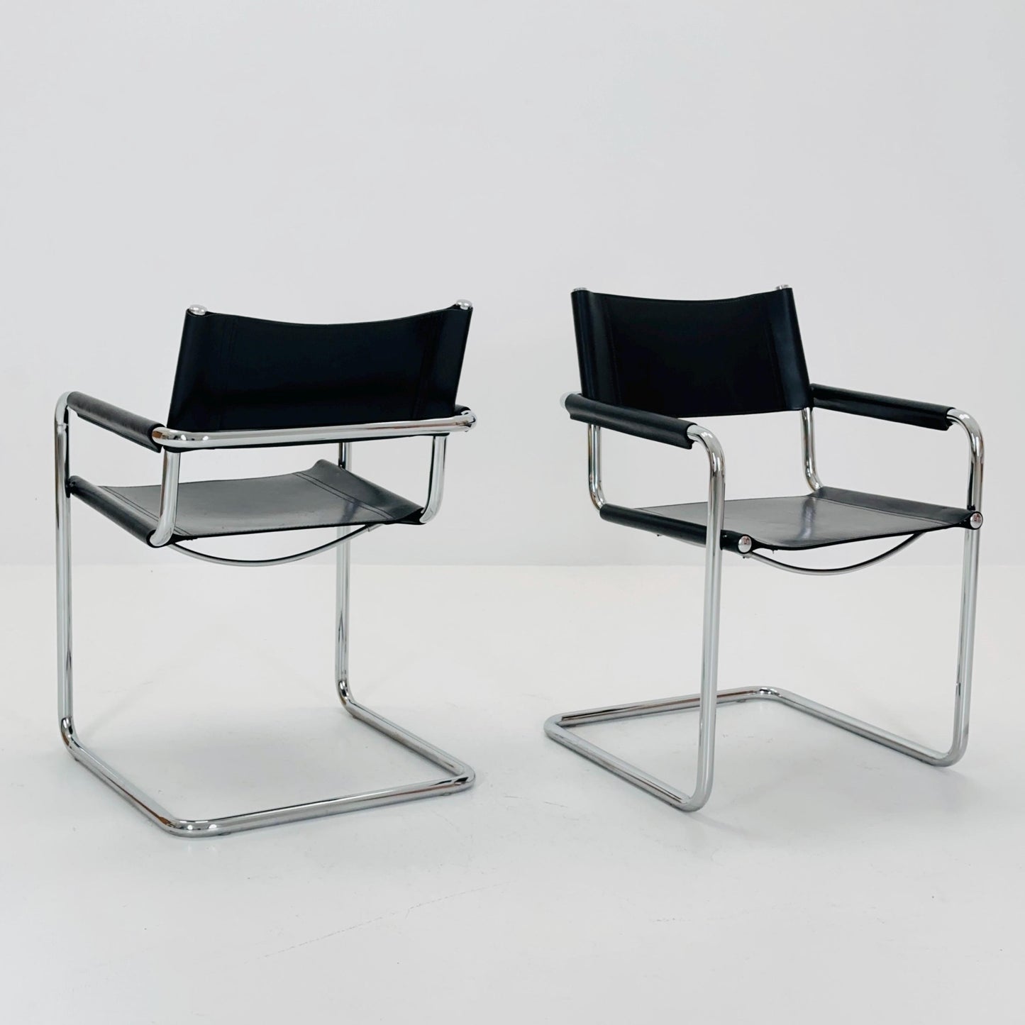 Set of 2 Mid century B34 Matteo Grassi Mg5 black leather cantilever chairs by Mart Stam italy 1980s