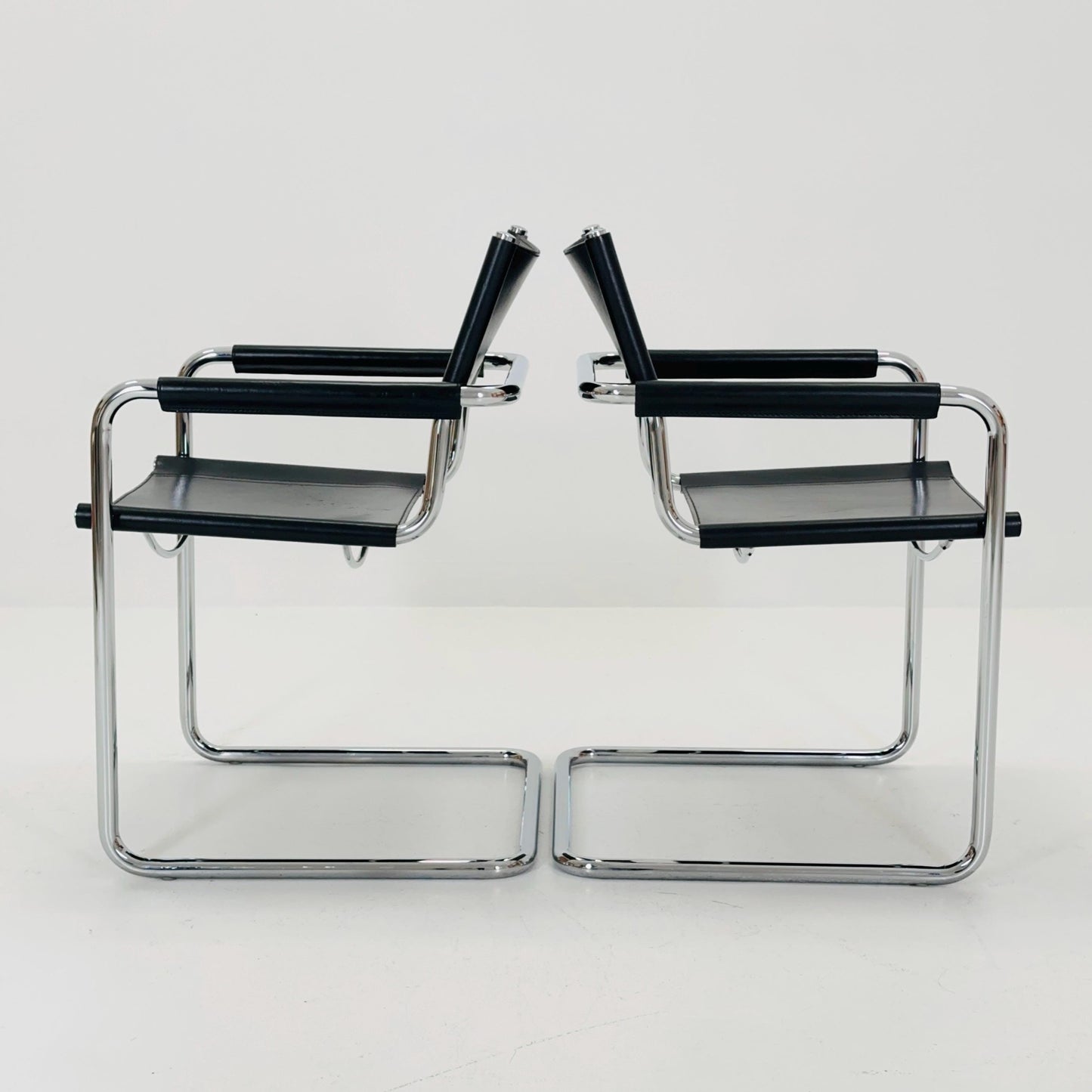 Set of 2 Mid century B34 Matteo Grassi Mg5 black leather cantilever chairs by Mart Stam italy 1980s