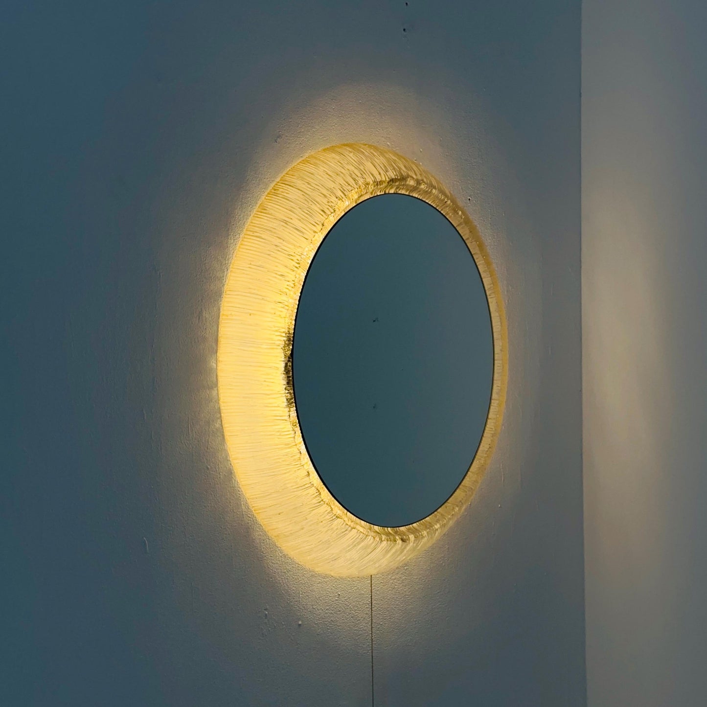 Mid century Large Round mirror with lighting & plexiglass edge 1960s