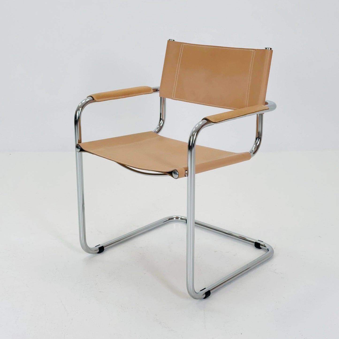 Mid-Century Bauhaus Tan leatheer Armchair by Centro Studio Italy, 1980s