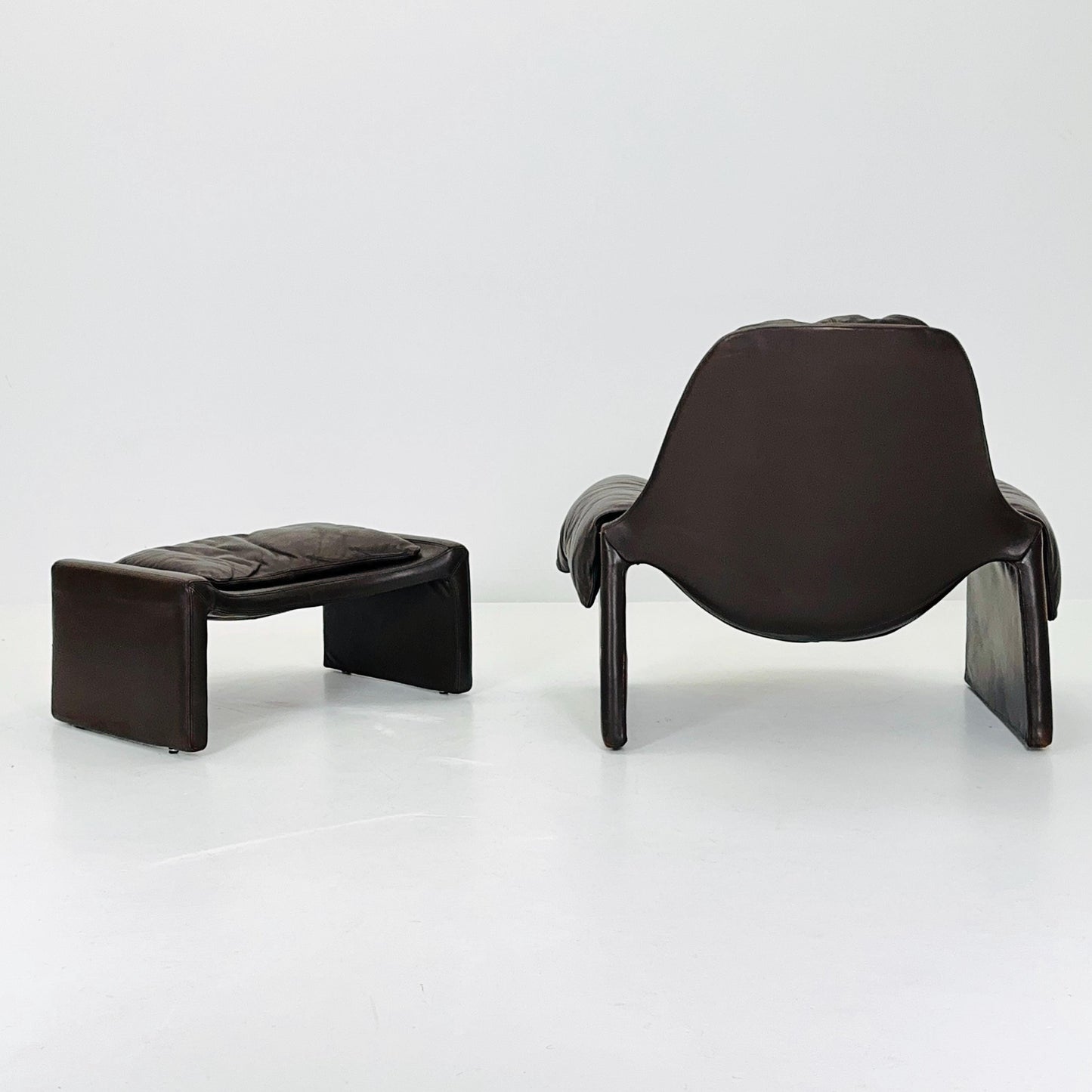 Mid century Proposals leather Armchair with ottoman by Vittorio Introini for Saporiti, Italy 1970