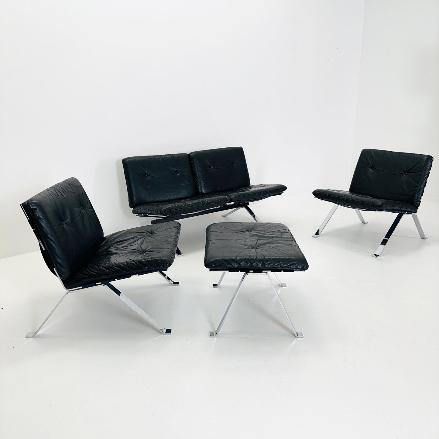 Set of 4 items Mid century leather lounge Euro lounge chairs by Hans Eichenberger for Girsberger - 1960s Switzerland