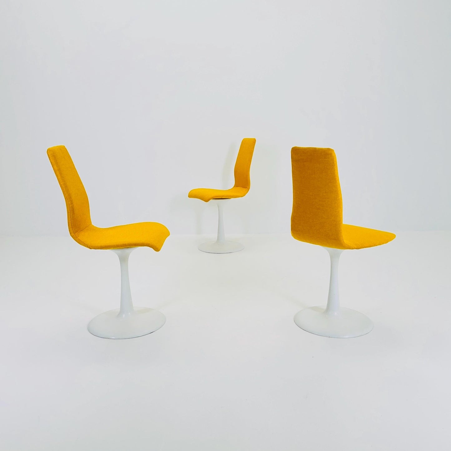 Set of 3 Mid-Century Space Age Dining Chairs Tulip Bases –by Läsko Studioform International, 1970s Germany