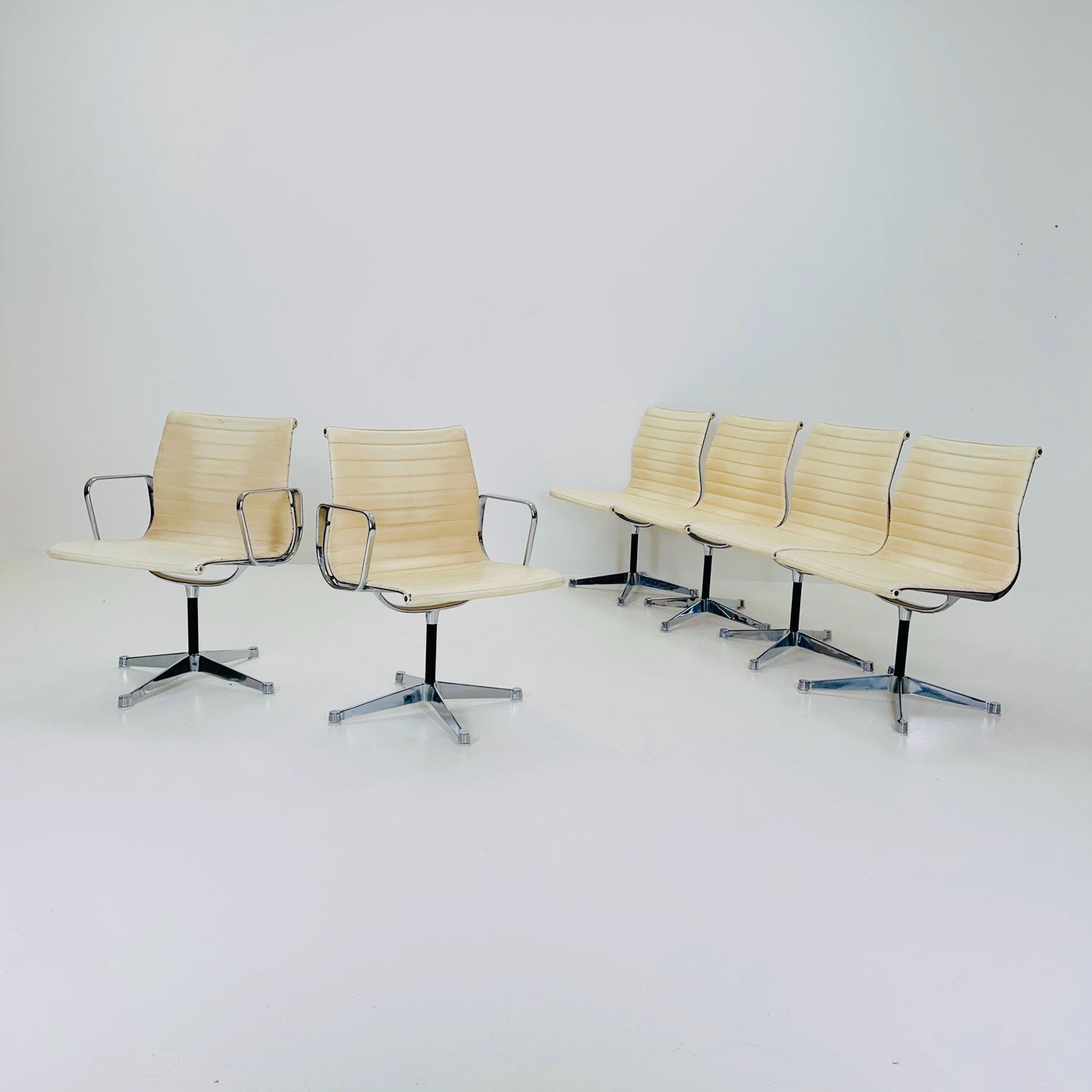 Set of 6 Mid Century EA105-EA108 chairs by Charles & Ray Eames for Herman Miller, 1970s USA