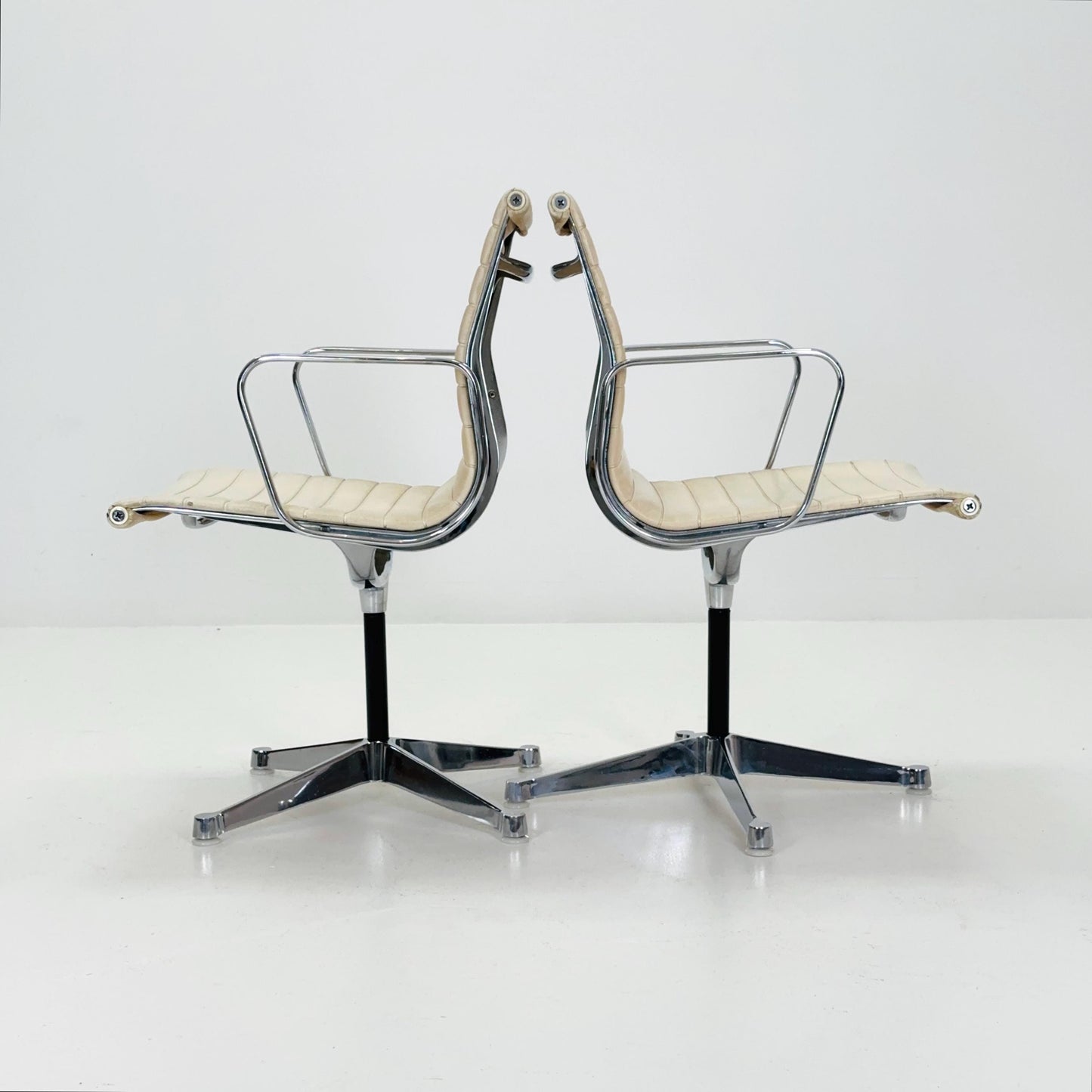 Set of 6 Mid Century EA105-EA108 chairs by Charles & Ray Eames for Herman Miller, 1970s USA