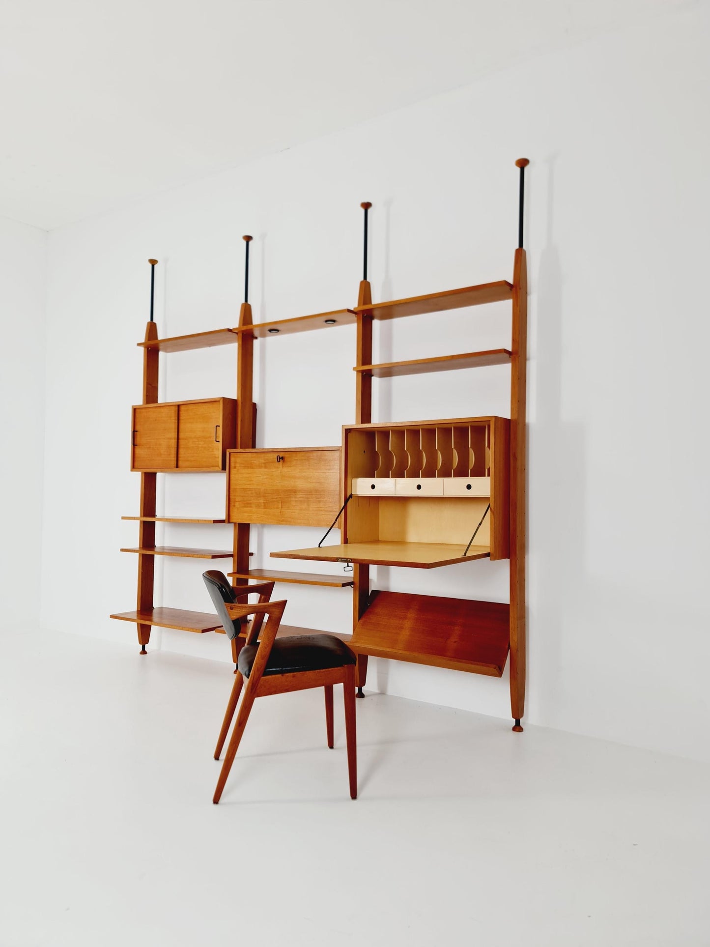 Rare Danish freestanding vintage Walnut bookshelf system /room Divider 1960s