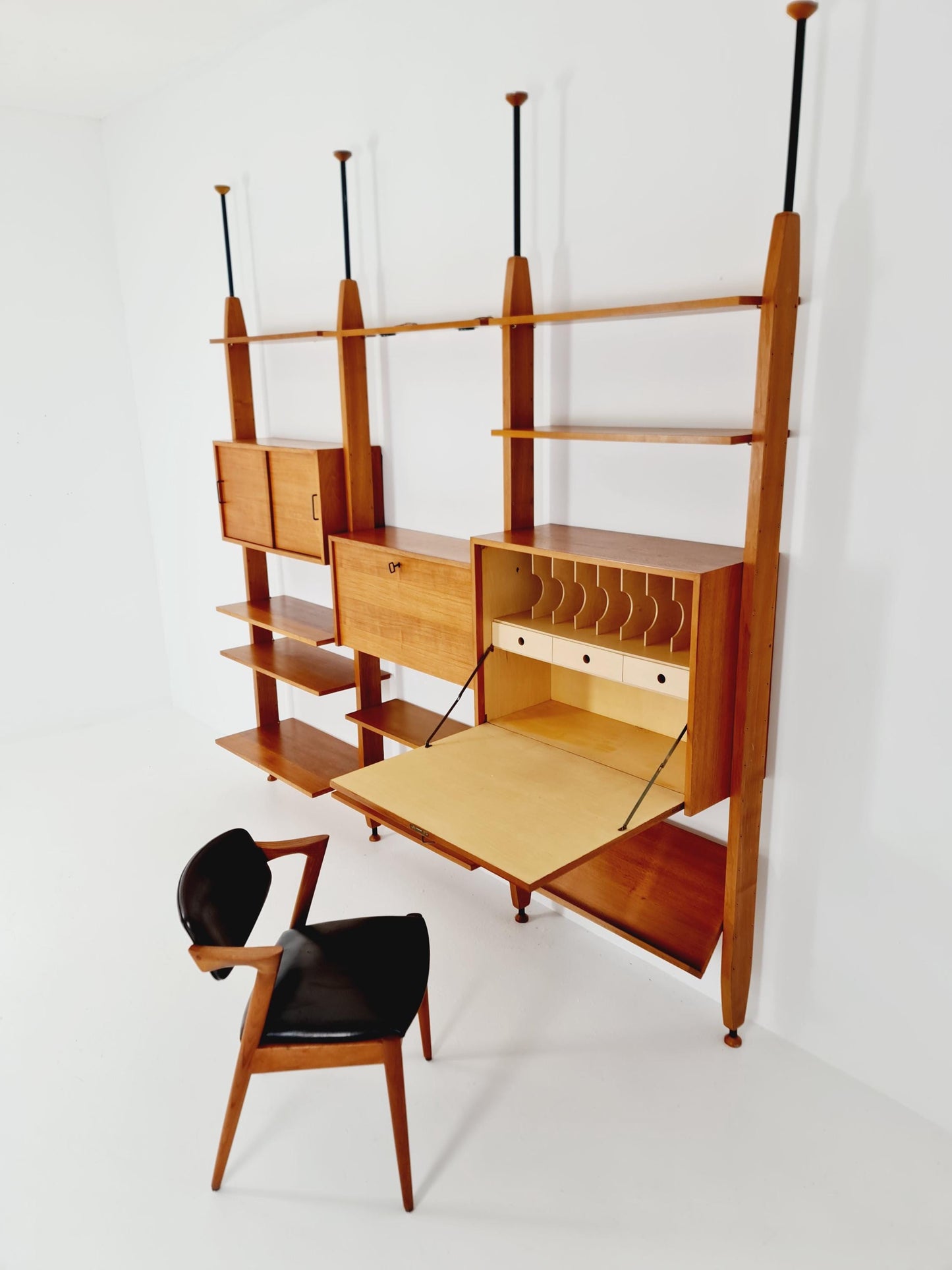 Rare Danish freestanding vintage Walnut bookshelf system /room Divider 1960s