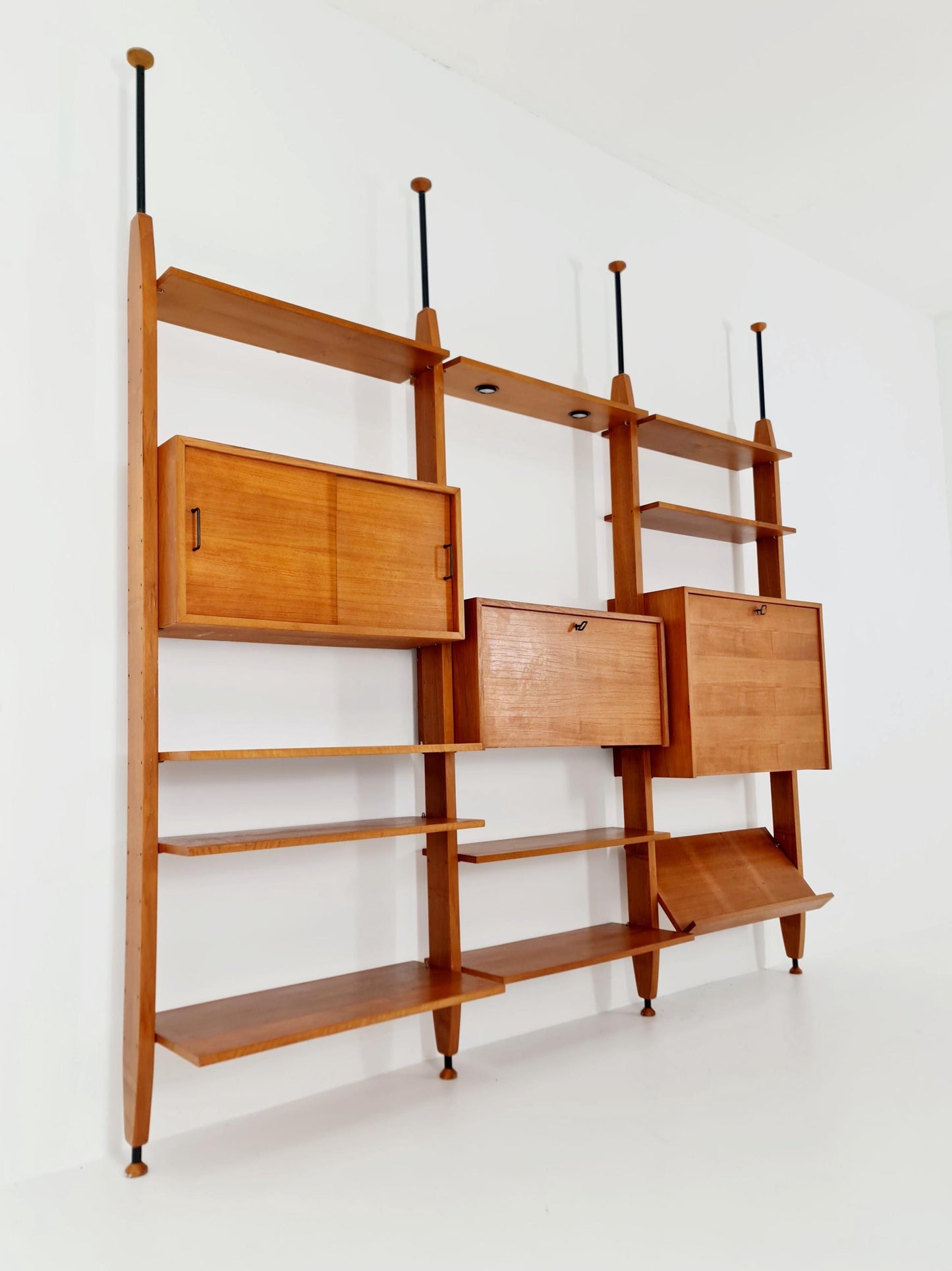 Rare Danish freestanding vintage Walnut bookshelf system /room Divider 1960s