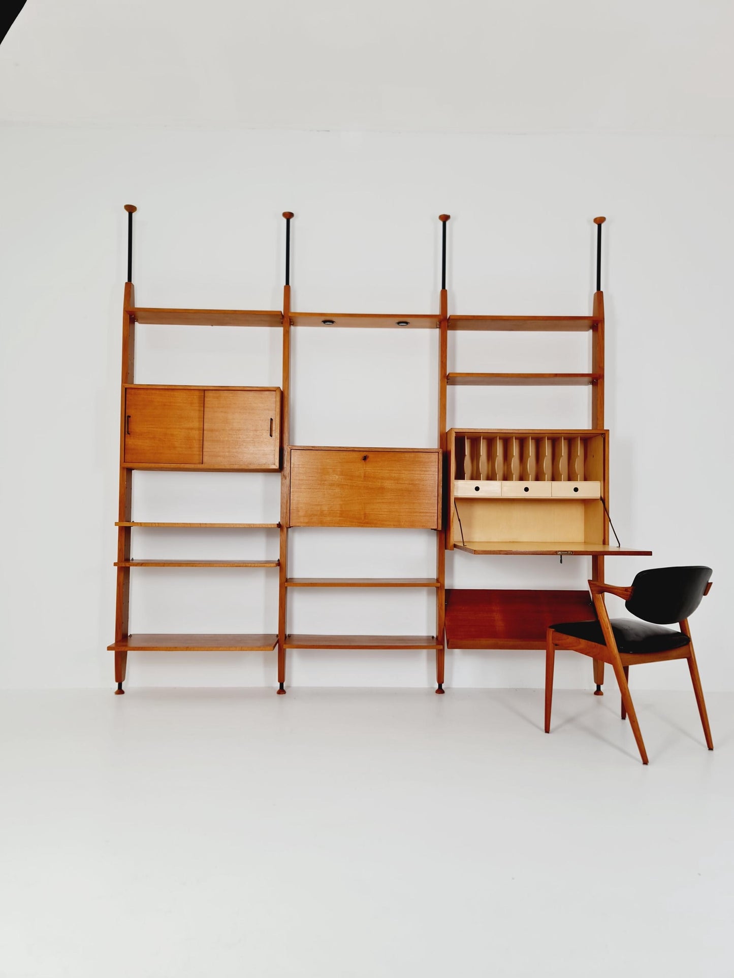 Rare Danish freestanding vintage Walnut bookshelf system /room Divider 1960s