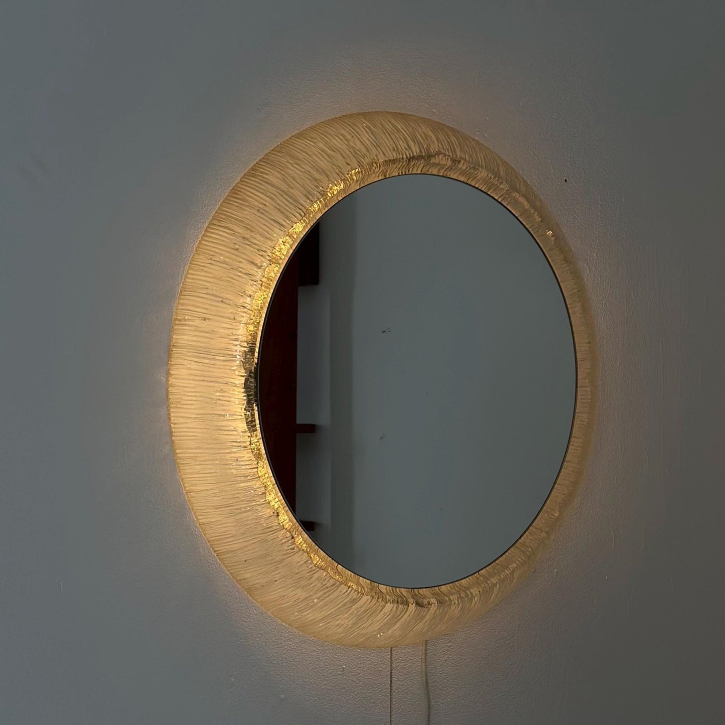Mid century Large Round mirror with lighting & plexiglass edge 1960s