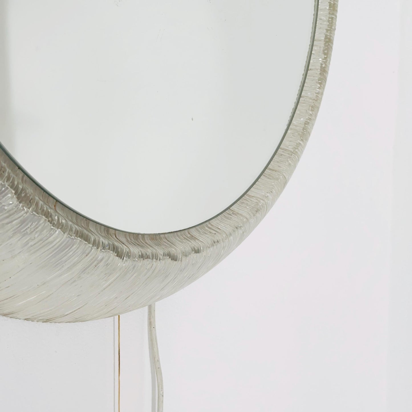Mid century Large Round mirror with lighting & plexiglass edge 1960s