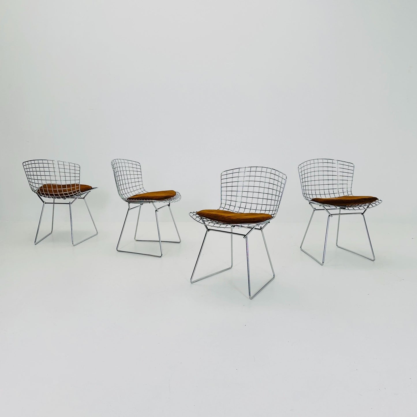 Mid Century Wire Chrom side Chair by Harry Bertoia , 1980s