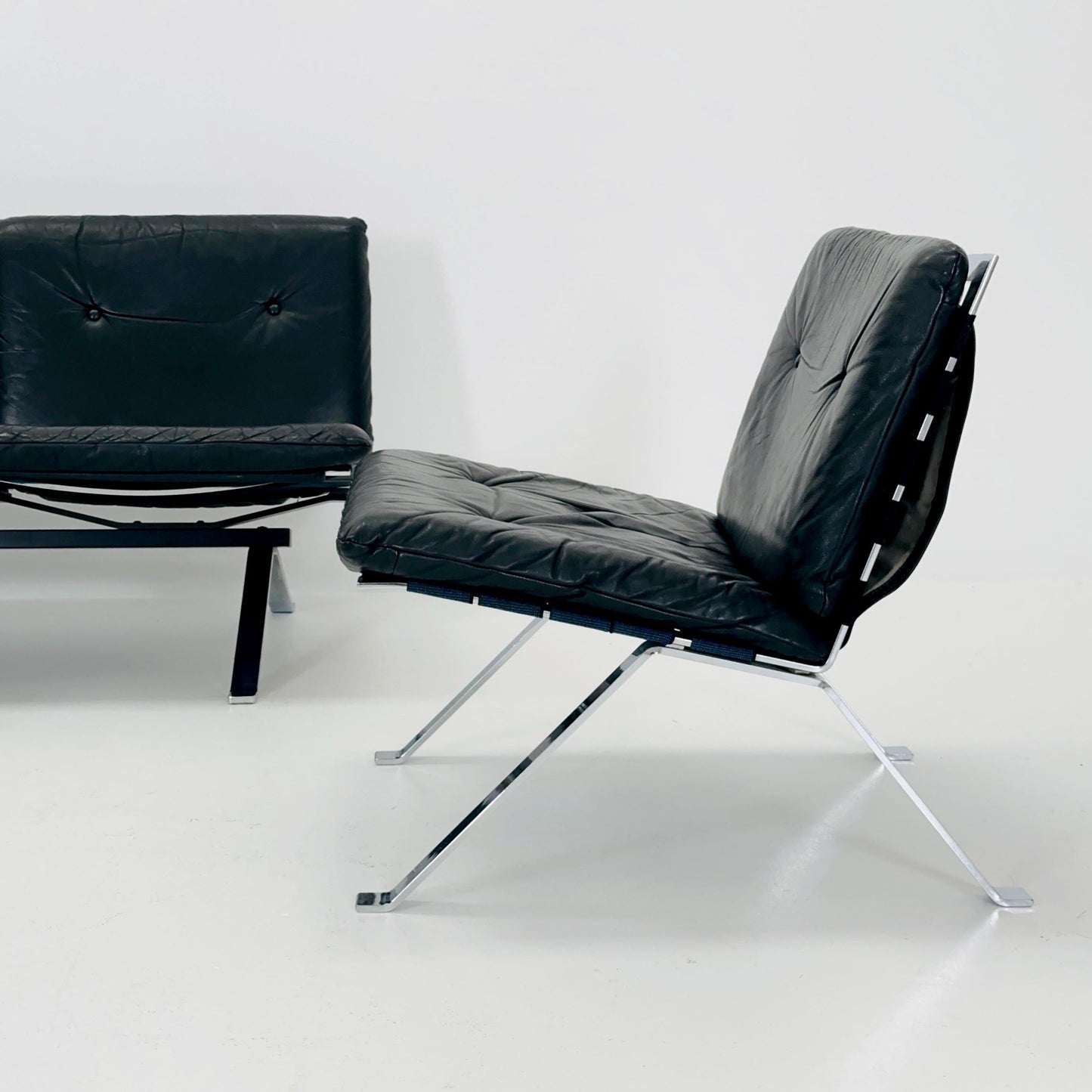 Set of 4 items Mid century leather lounge Euro lounge chairs by Hans Eichenberger for Girsberger - 1960s Switzerland