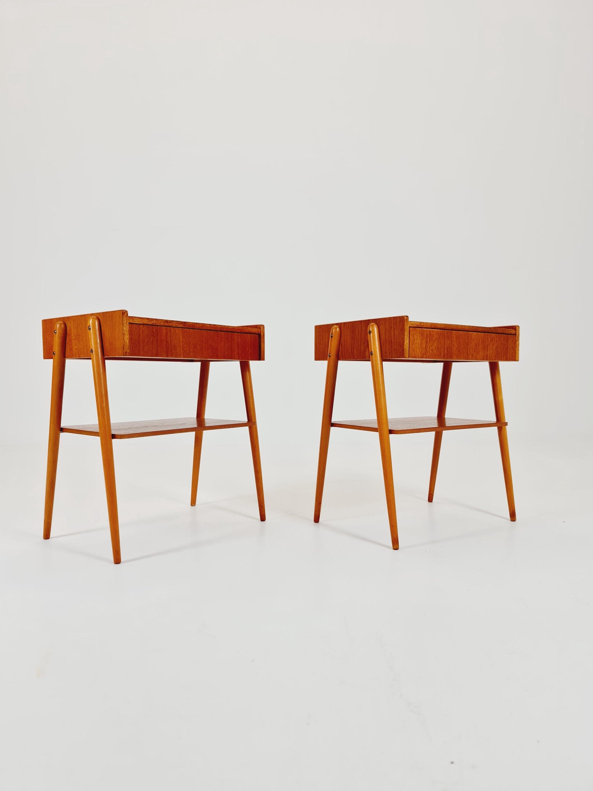 Pair of Swedish Midcentury Teak Vintage Side table/ Bedside table/ Night stand by Carlström & Co, 1960s