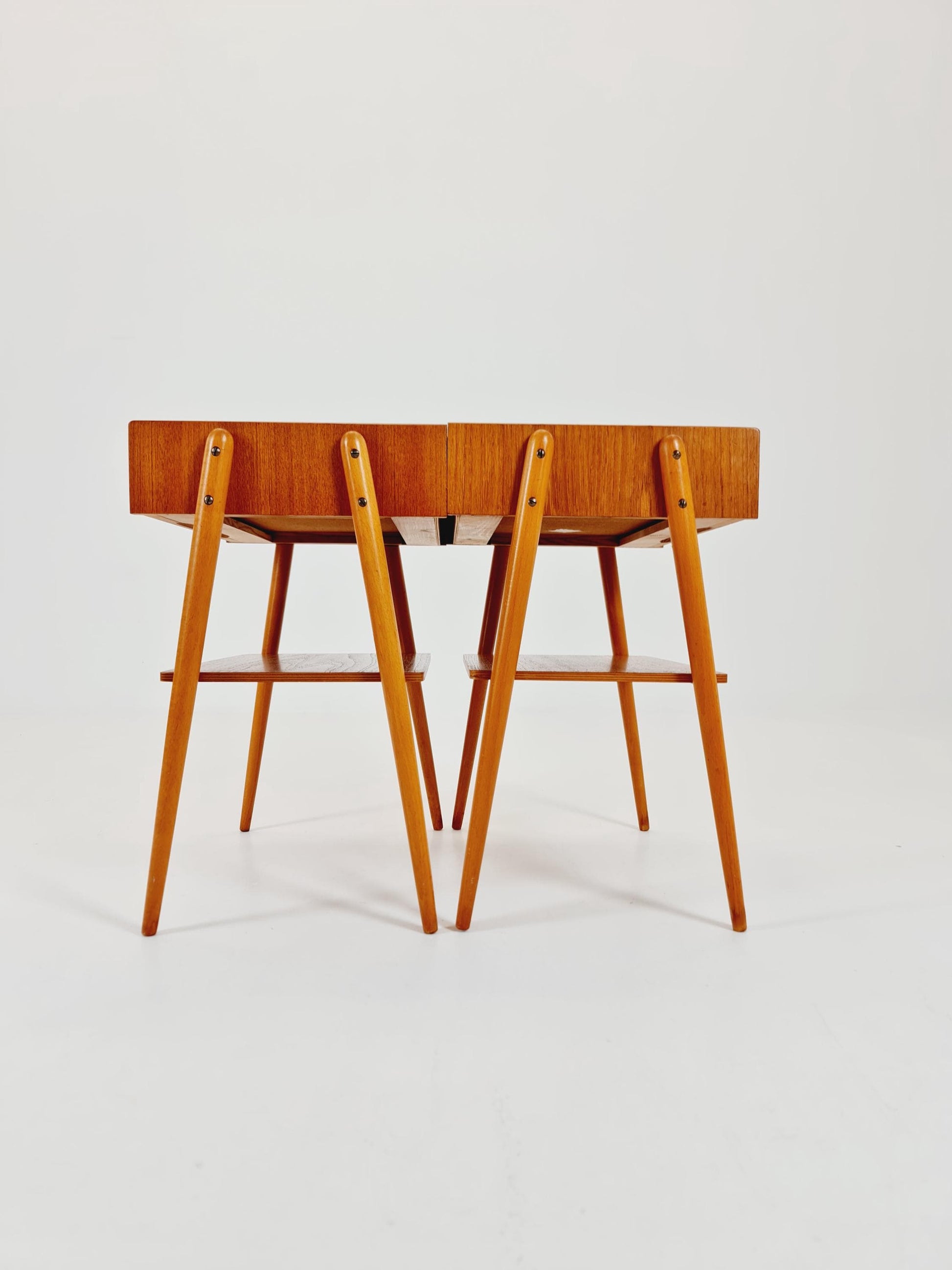 Pair of Swedish Midcentury Teak Vintage Side table/ Bedside table/ Night stand by Carlström & Co, 1960s