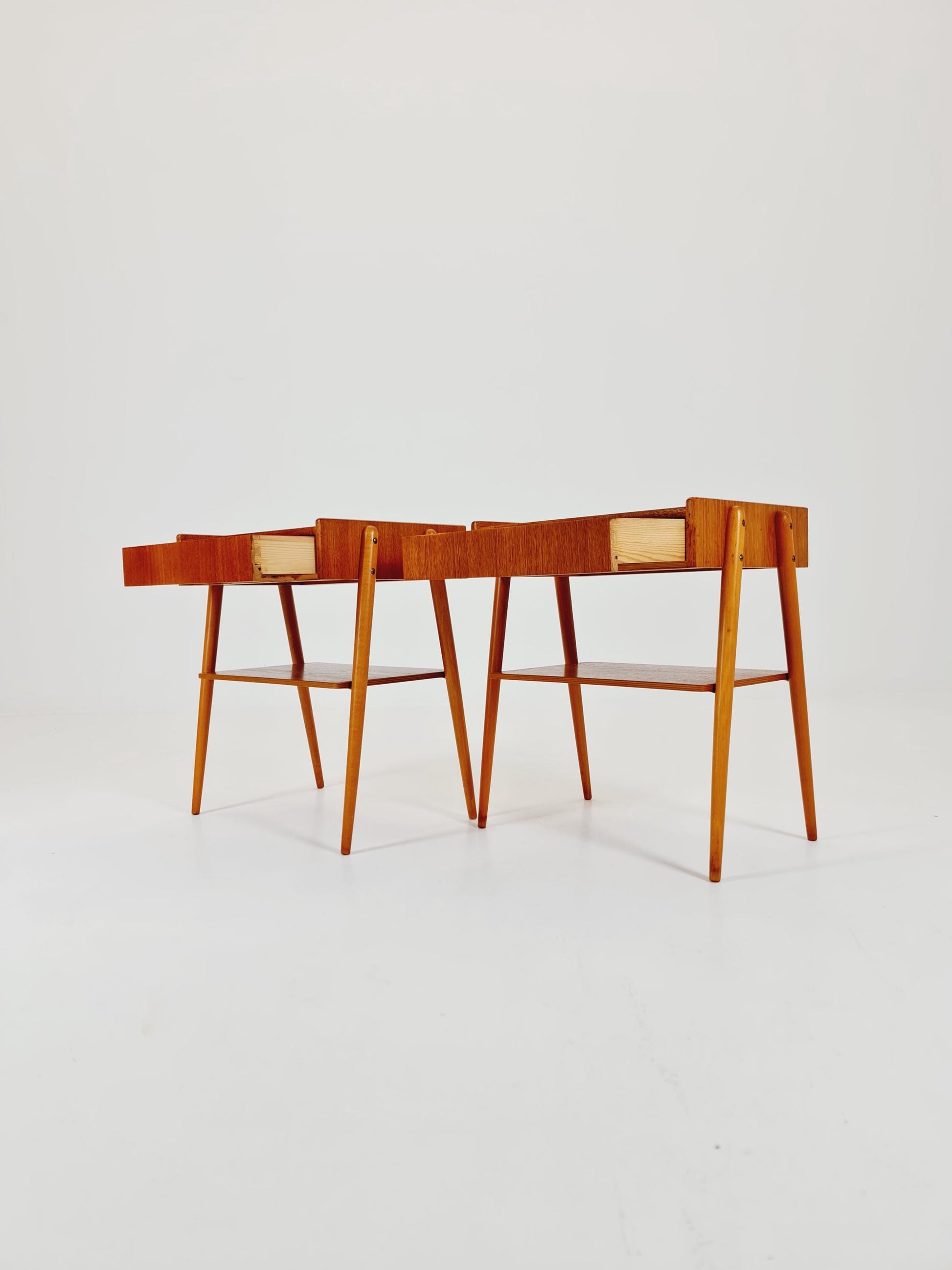 Pair of Swedish Midcentury Teak Vintage Side table/ Bedside table/ Night stand by Carlström & Co, 1960s
