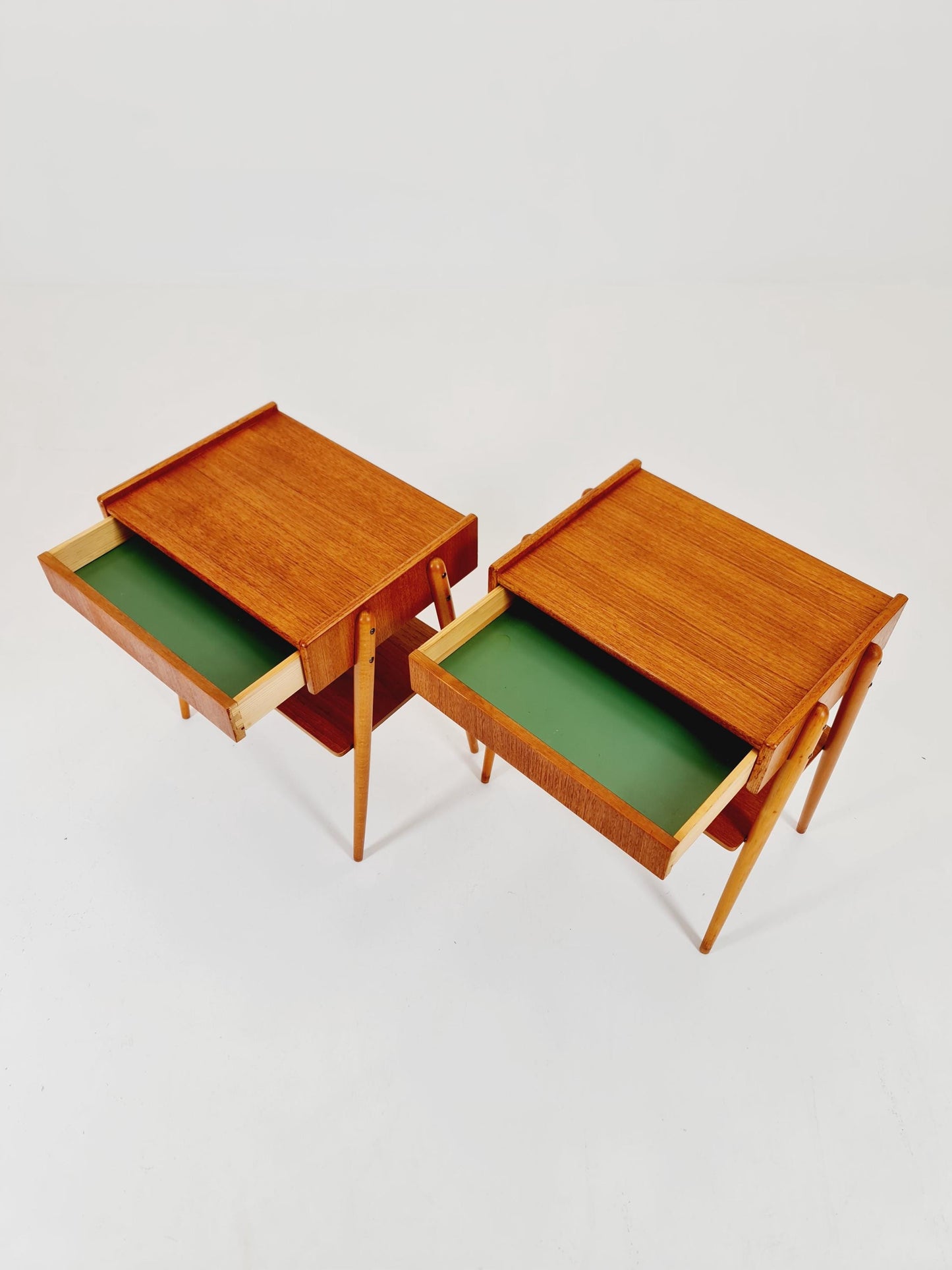 Pair of Swedish Midcentury Teak Vintage Side table/ Bedside table/ Night stand by Carlström & Co, 1960s