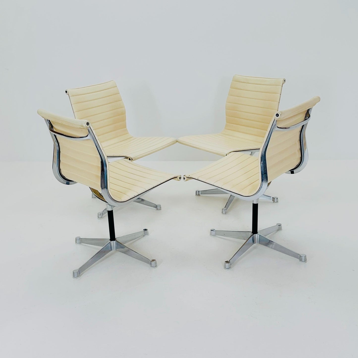 Set of 6 Mid Century EA105-EA108 chairs by Charles & Ray Eames for Herman Miller, 1970s USA