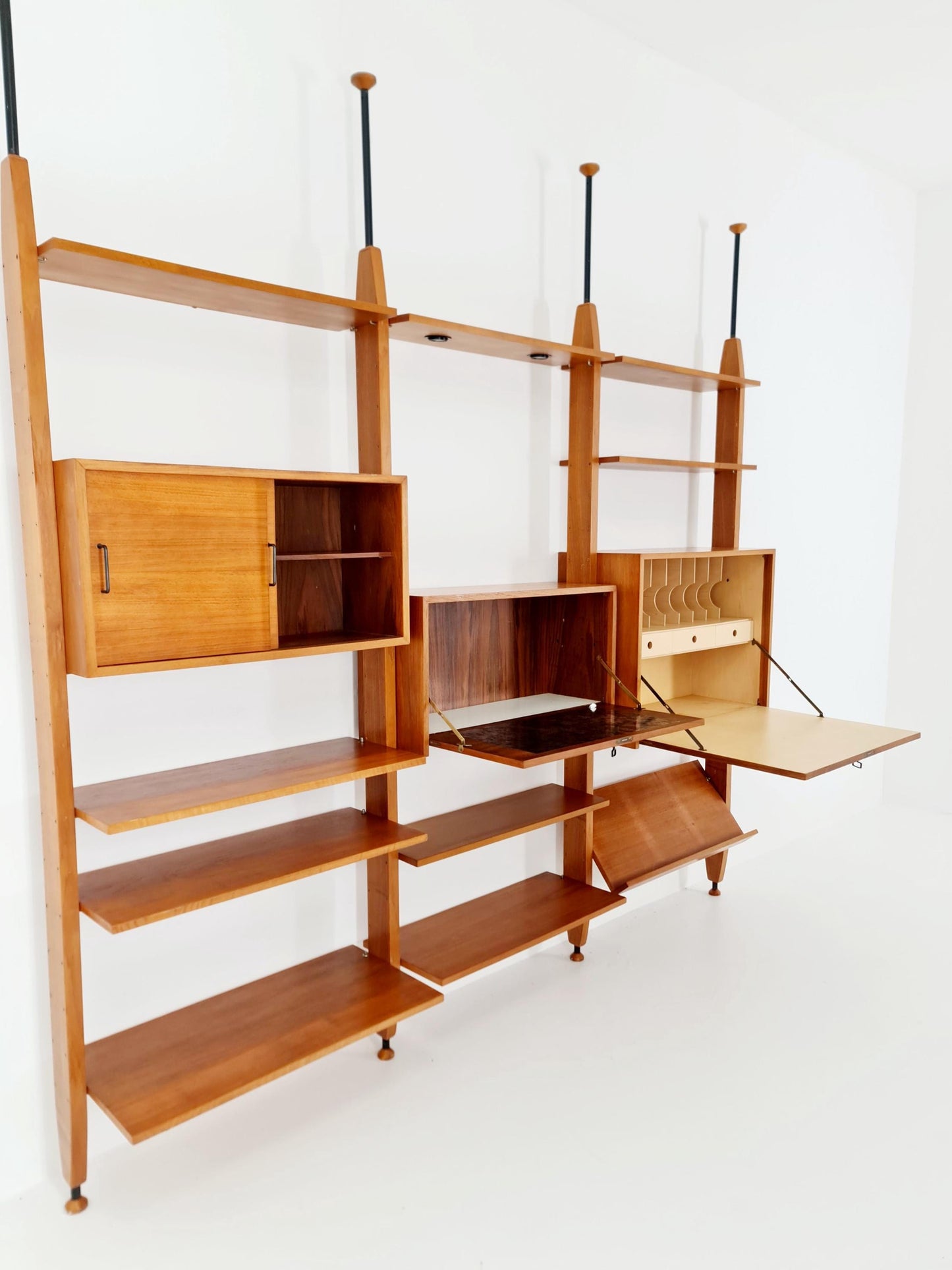 Rare Danish freestanding vintage Walnut bookshelf system /room Divider 1960s