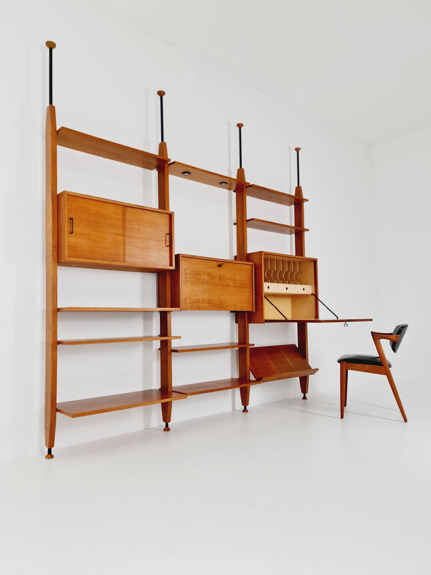 Rare Danish freestanding vintage Walnut bookshelf system /room Divider 1960s