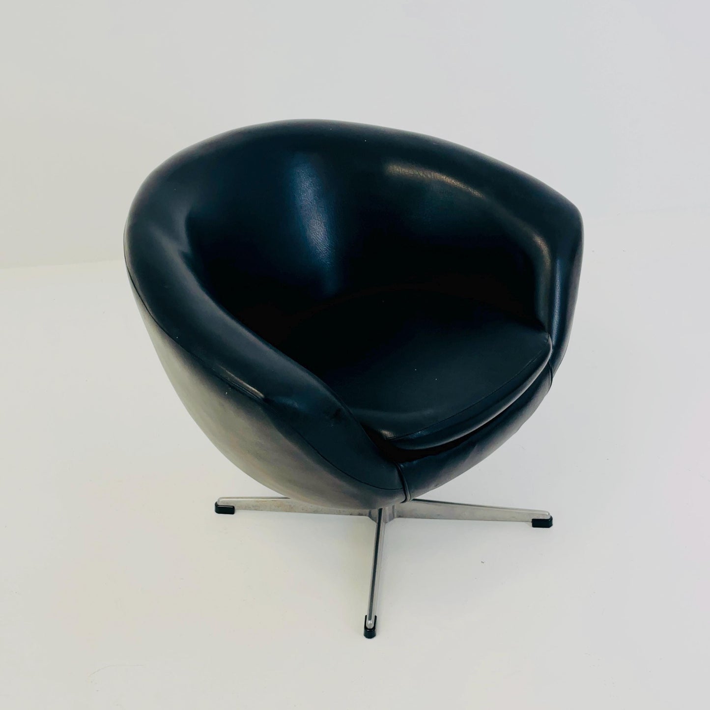 1 of 2 Mid Century Swivel ‘Pod’ Armchair by Overman Sweden, 1960s