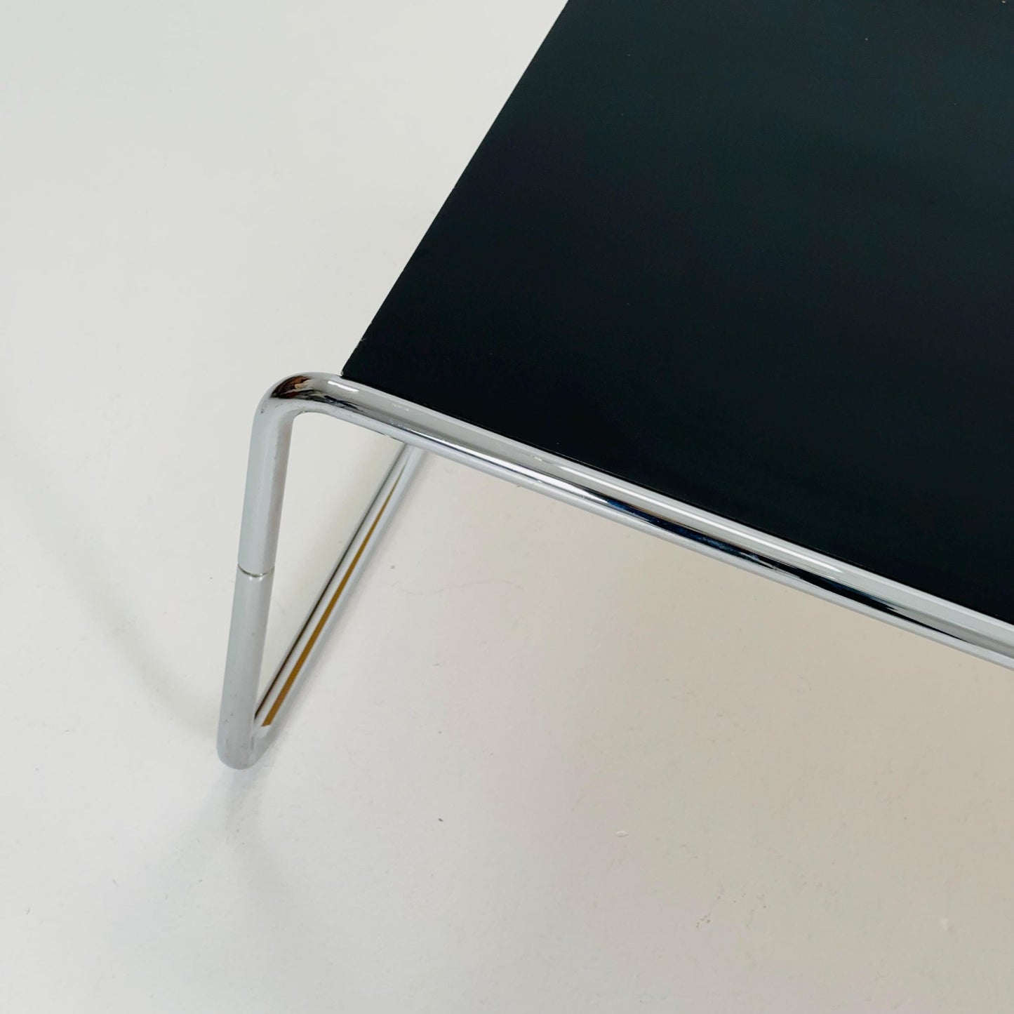 Mid century Bauhaus design coffee tables by Marcel Breuer 'Laccio' Italy 1980s