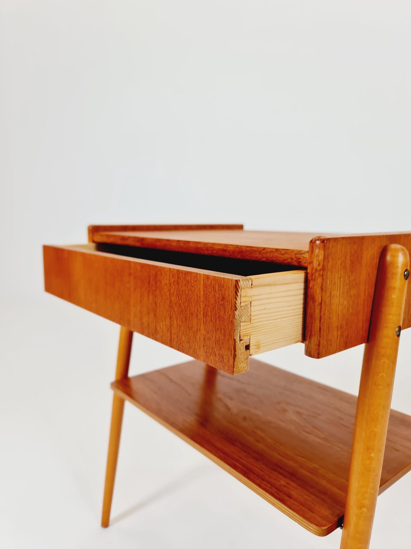 Pair of Swedish Midcentury Teak Vintage Side table/ Bedside table/ Night stand by Carlström & Co, 1960s