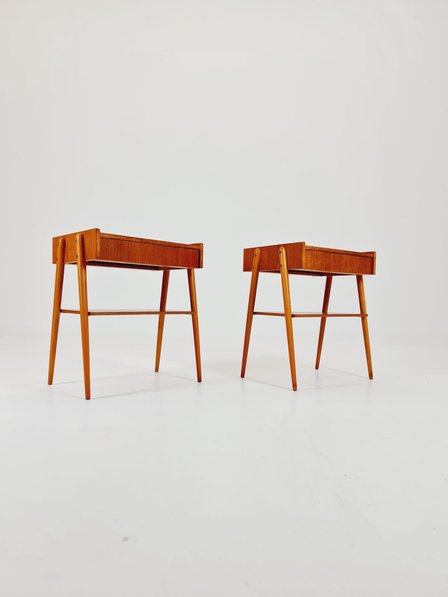 Pair of Swedish Midcentury Teak Vintage Side table/ Bedside table/ Night stand by Carlström & Co, 1960s
