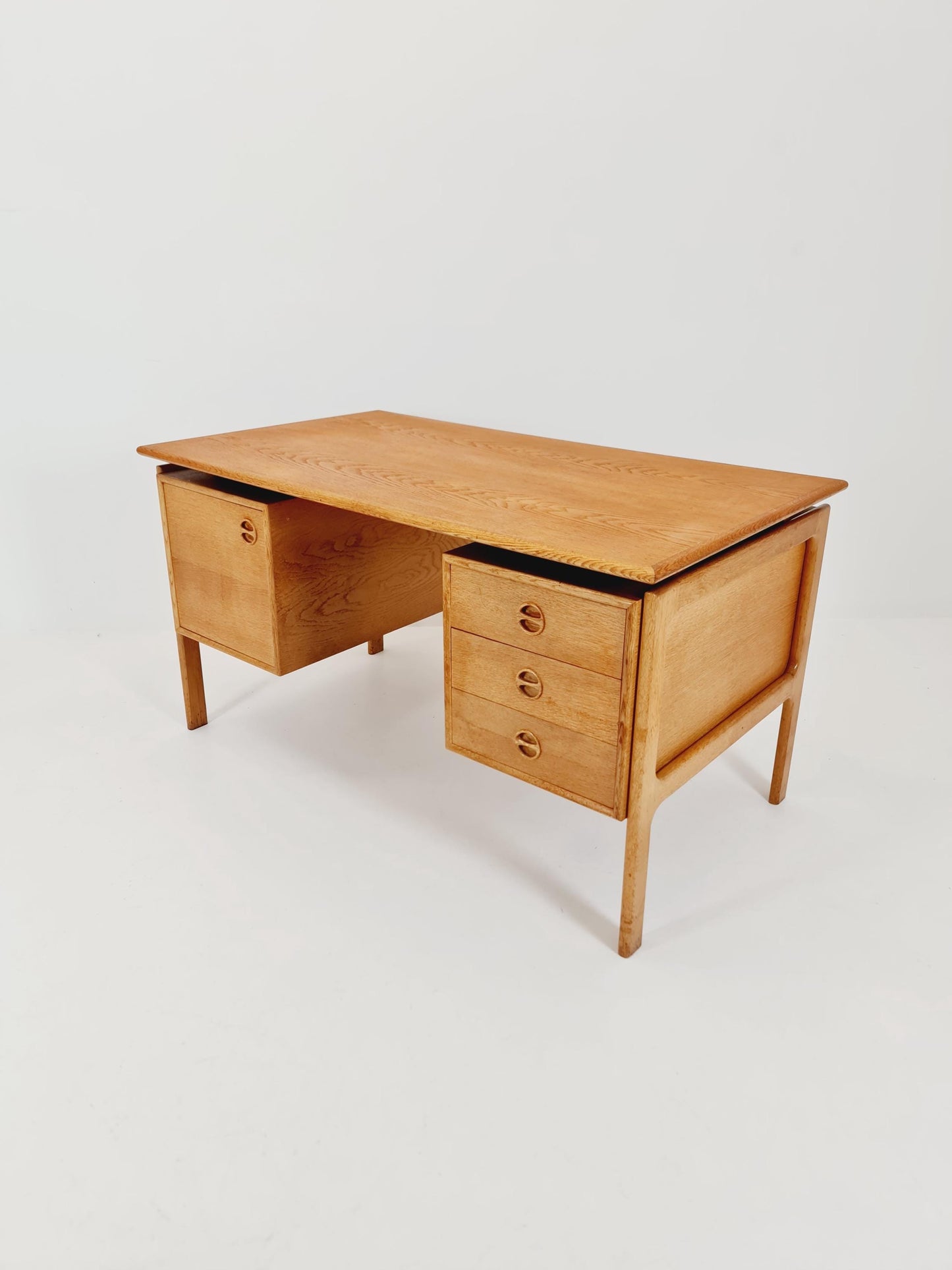 Danish vintage Oak by Arne Vodder for GV Møbler, Denmark, 1960s