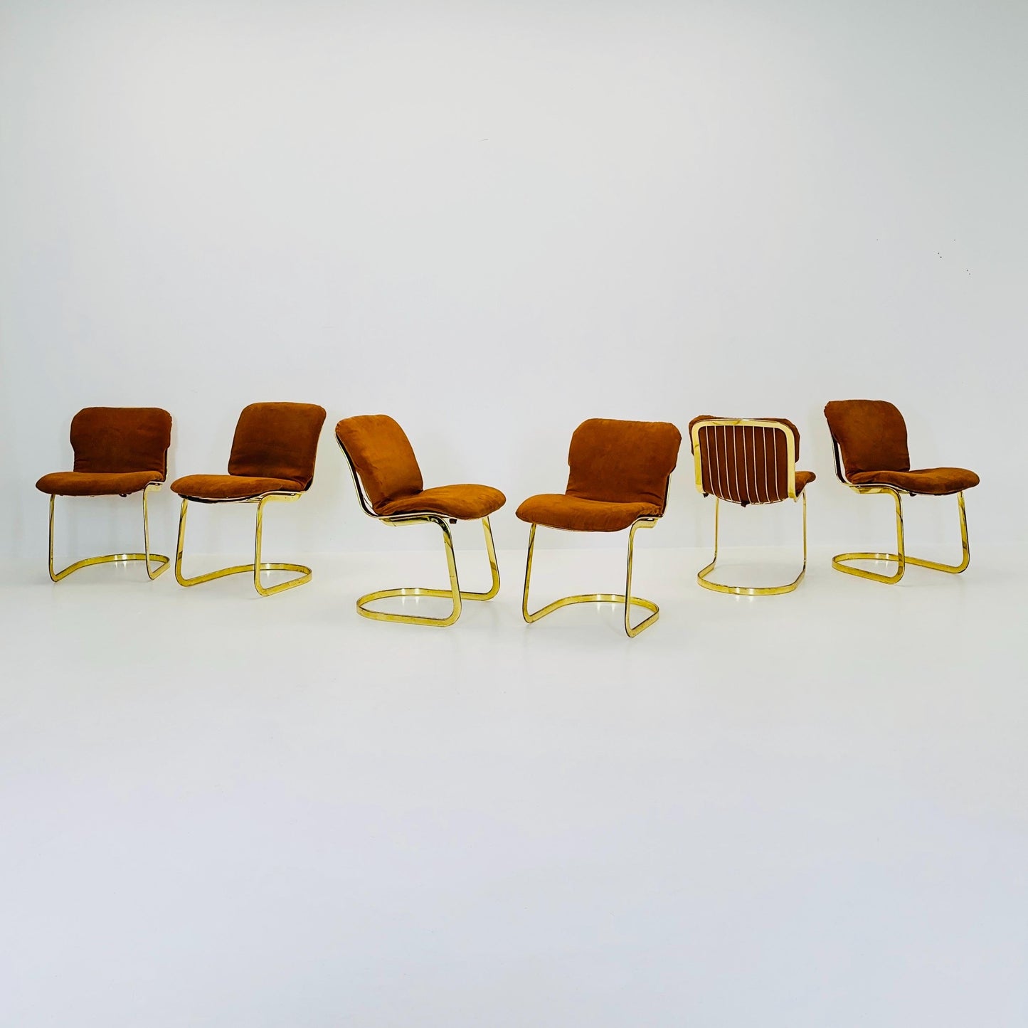 set of 2 mid-century modern Italian dining chair attributed to Giorgio Rinaldi for Cidue, Italy, 1970s.