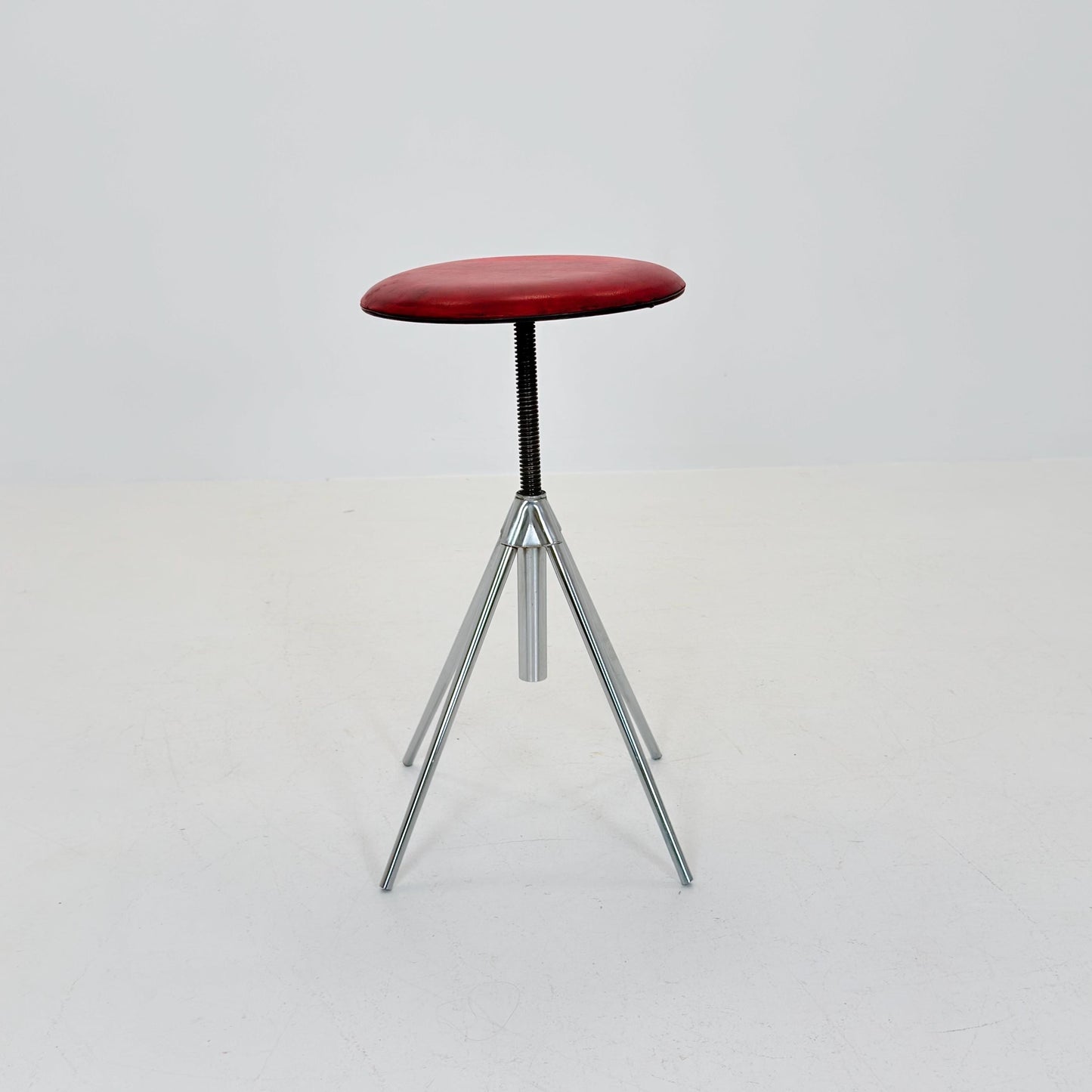 Mid Century Modern Industrial Tripod Stool 1980s Italy – Bauhaus Swivel Adjustable