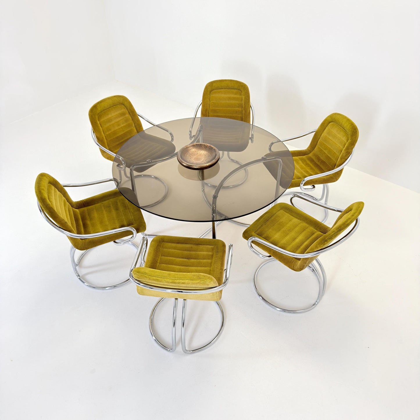 Mid-Century Modern Bauhaus Dining Table By Vittorio Introini– 1970s Italy, Round Smoked Glass & Chrome,