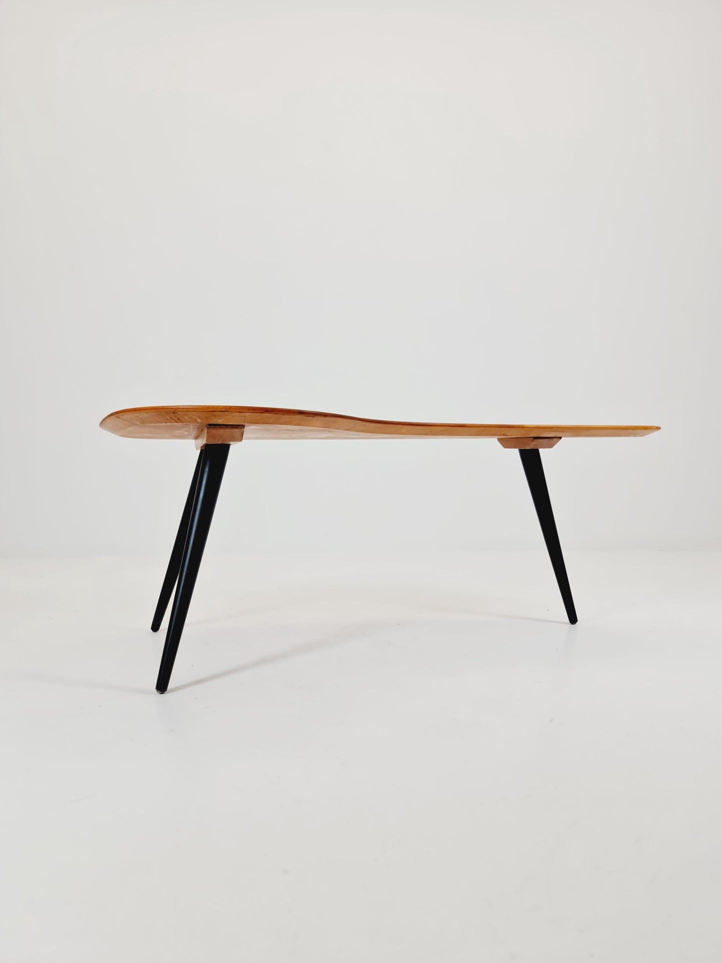 Mid-Century Modern Organic Coffee Table – in Kidney shap by Willy Van Der Meeren Holland, 1960s