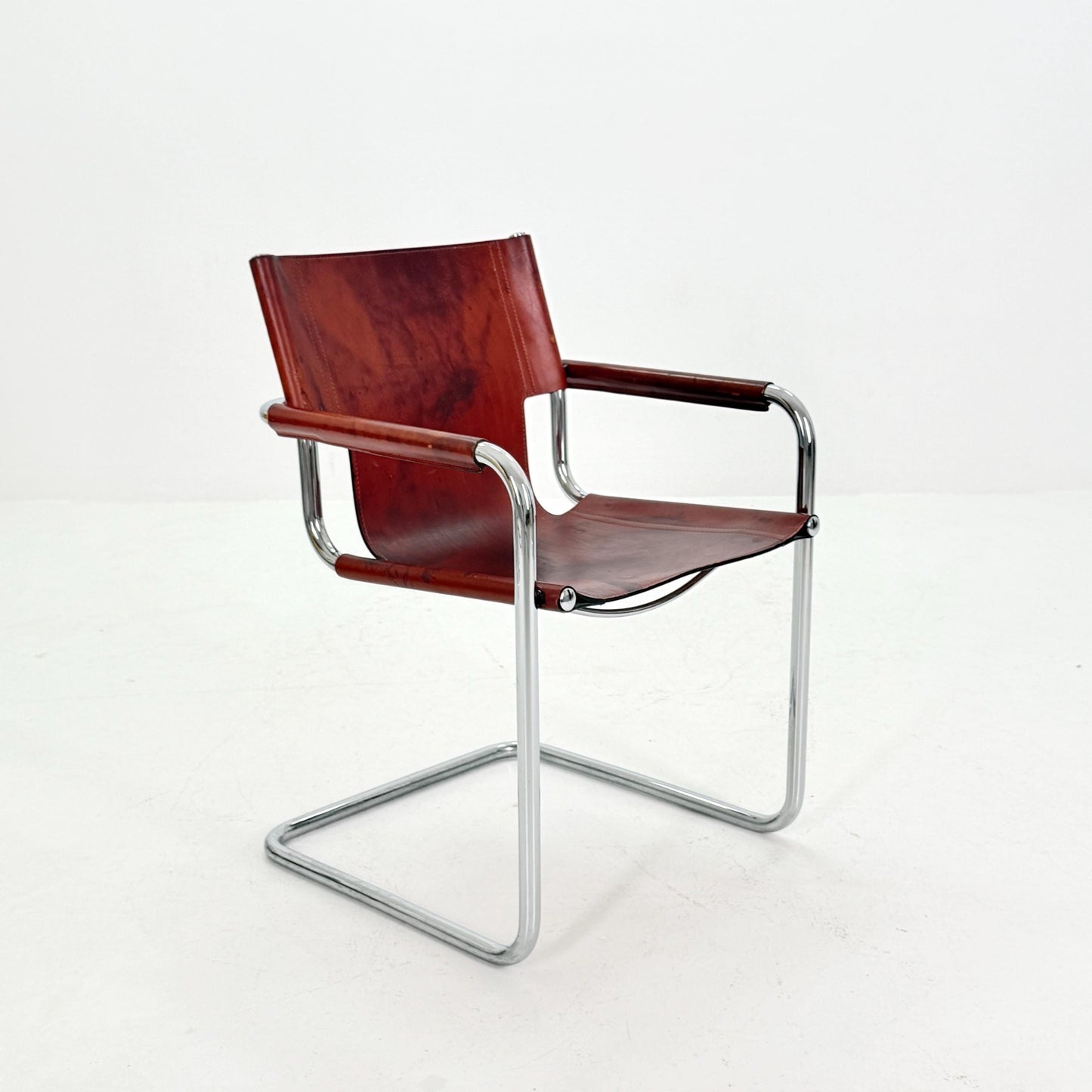 Mid century Bauhaus Matteo Grassi visitor chair MG5 in wine red leather 1970s Italy