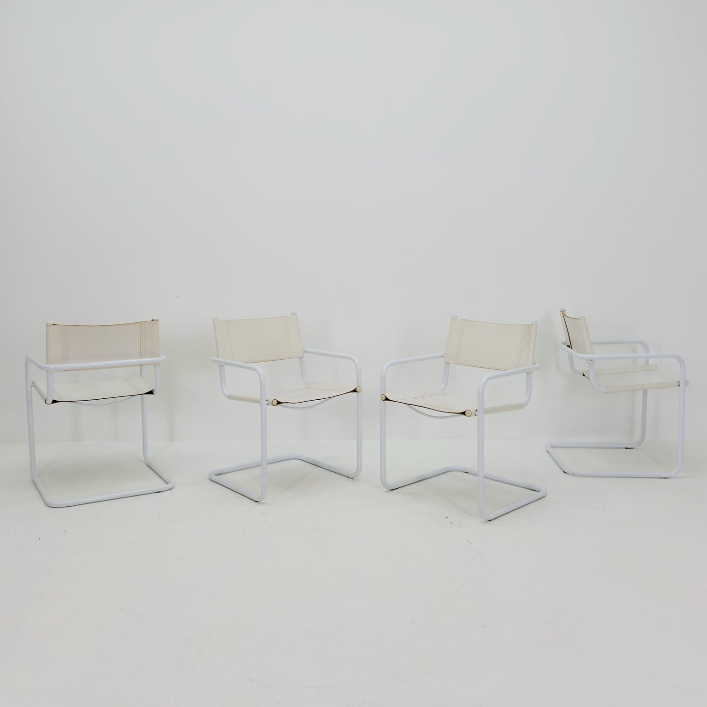 Set of 4 Mid Century Bauhaus Dining Chairs by Mart Stam & Marcel Breuer for Fasem Italy, 1980s – Rare All White Edition Cantilever Chairs