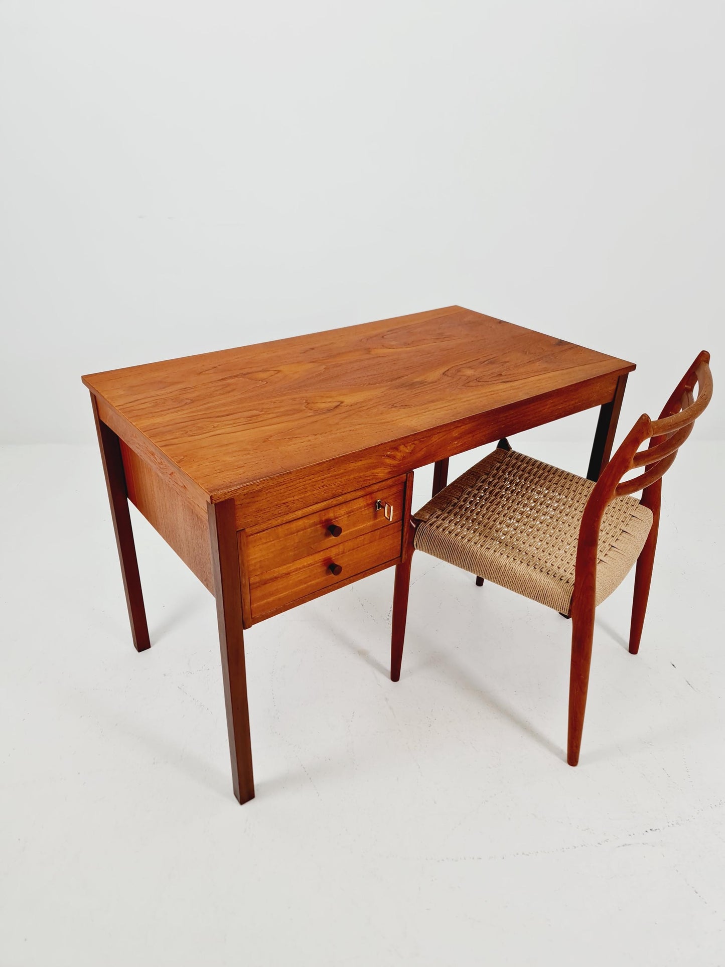 Midcentury Danish Teak Desk by Domino mobler, 1960s