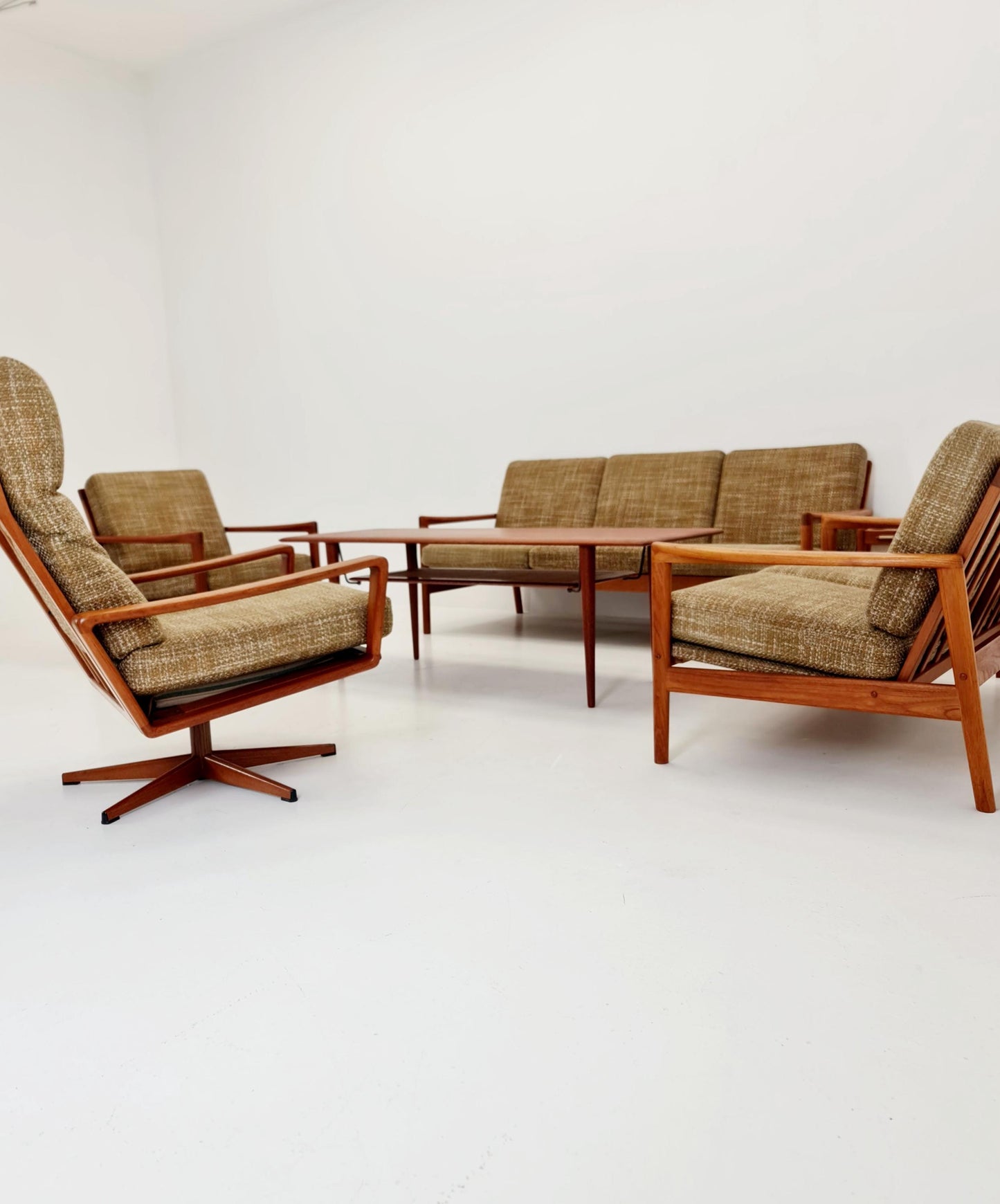 Mid century easy lounge couch by Arne Wahl Iversen for komfort teak , 1960s