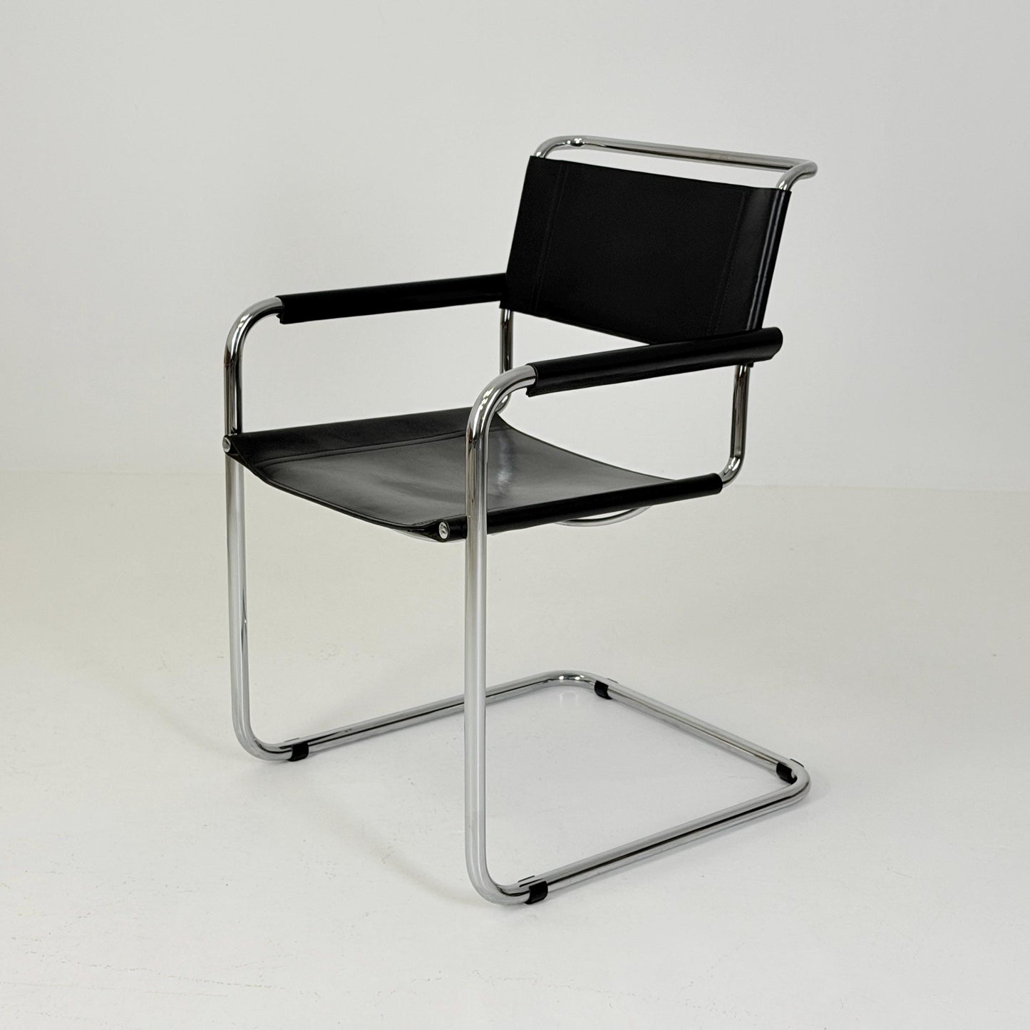 1 of 25 Mid Century Bauhaus S34 Cantilever Armchair by Mart Stam for Italia Mobilia, Black Leather & Chrome, Italy 1980s