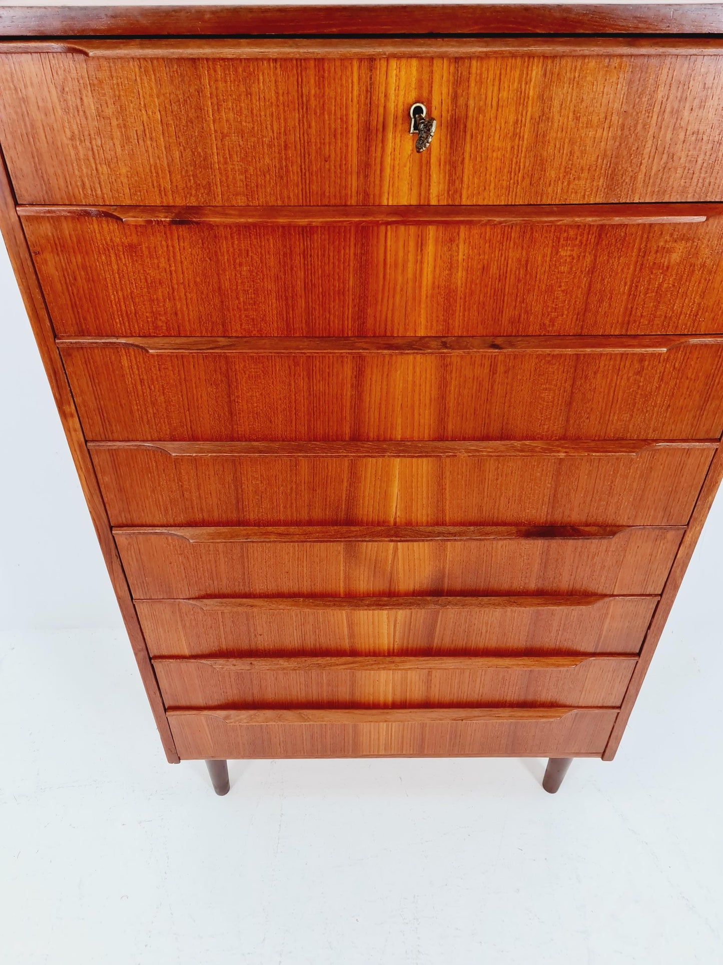 Midcentury danish design chest of drawers 8 Drawers tallboy 1960s