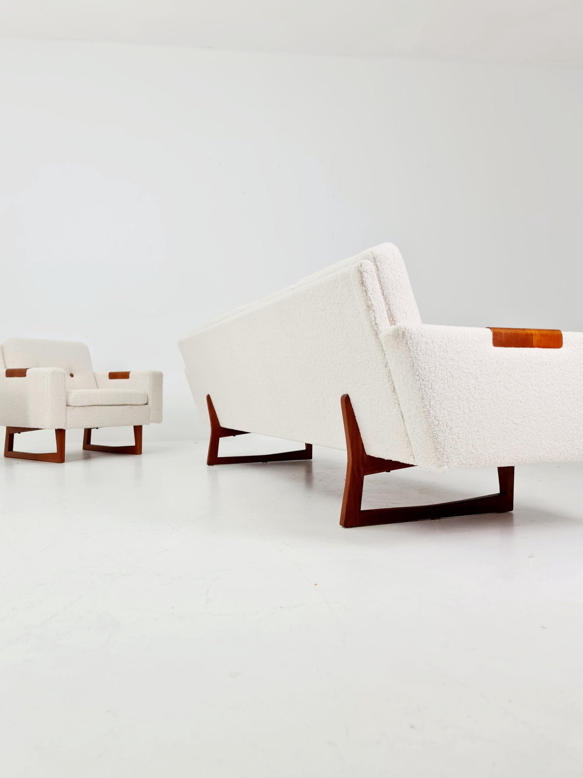 Mid-Century Modern 4-Seater Sofa & 2 Lounge Chairs Scandinavian Danish Design | Fully Refurbished Vintage Set BY Effka Möbler