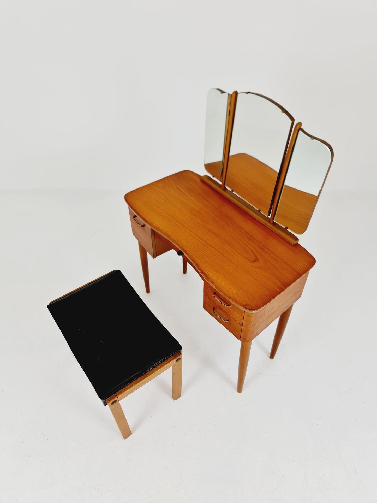 Mid Century Modern teak vanity table/ make up table with stool by Fröseke for AB nybrofabriken, 1960s
