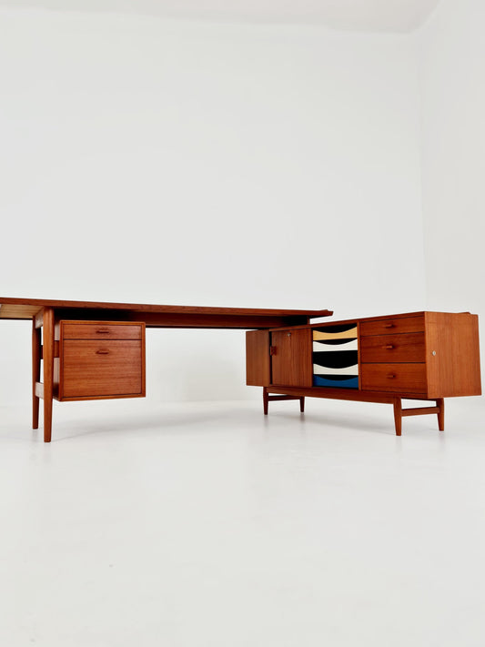 Mid-Century Modern Arne Vodder Model 209 Teak Executive Desk for Sibast